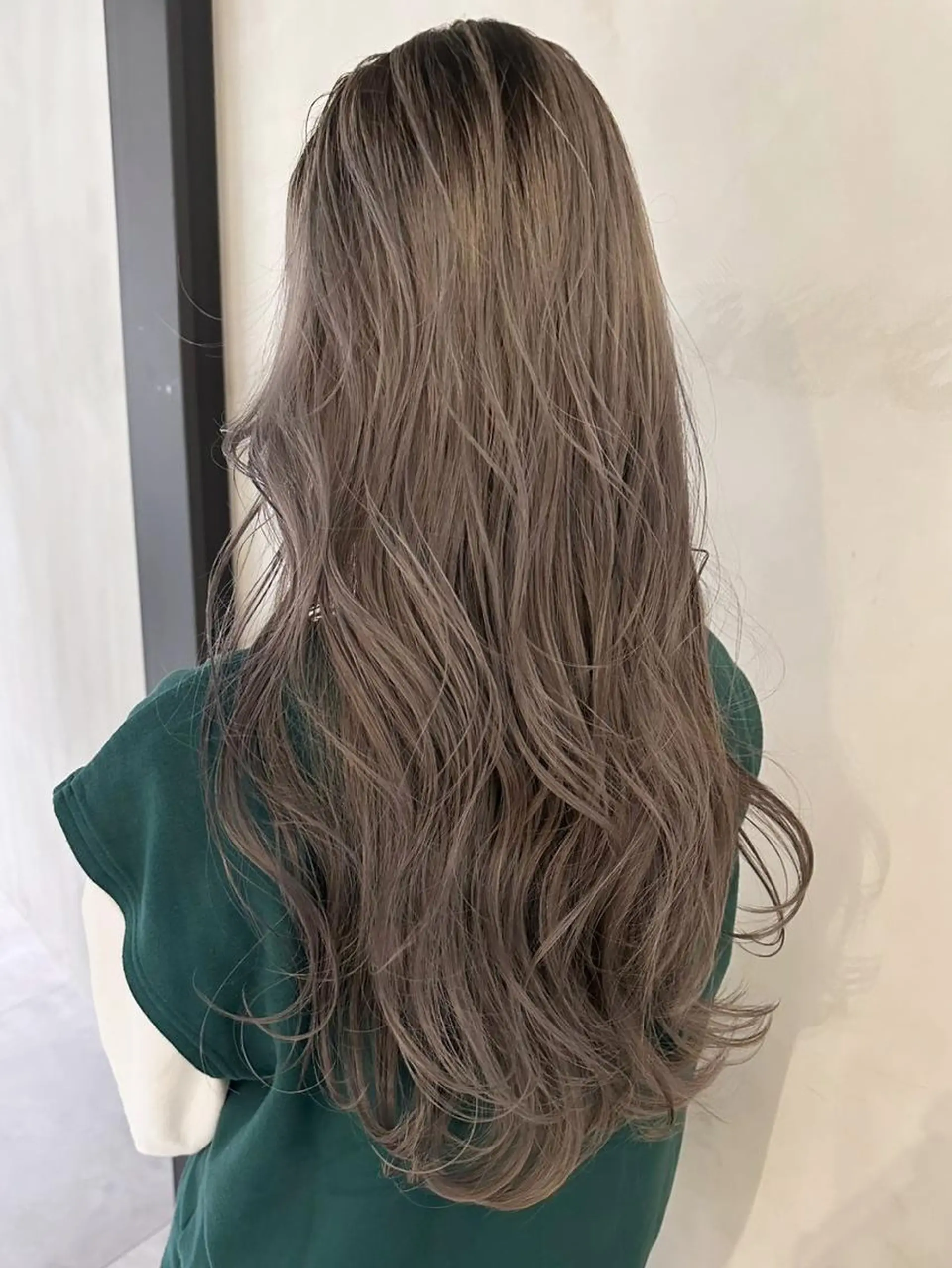 カラー セミロング くびれヘア 韓国風ヘア おくれ毛 カット ヘアカラー トリートメント ITbyALBUM 松戸のヘアスタイル