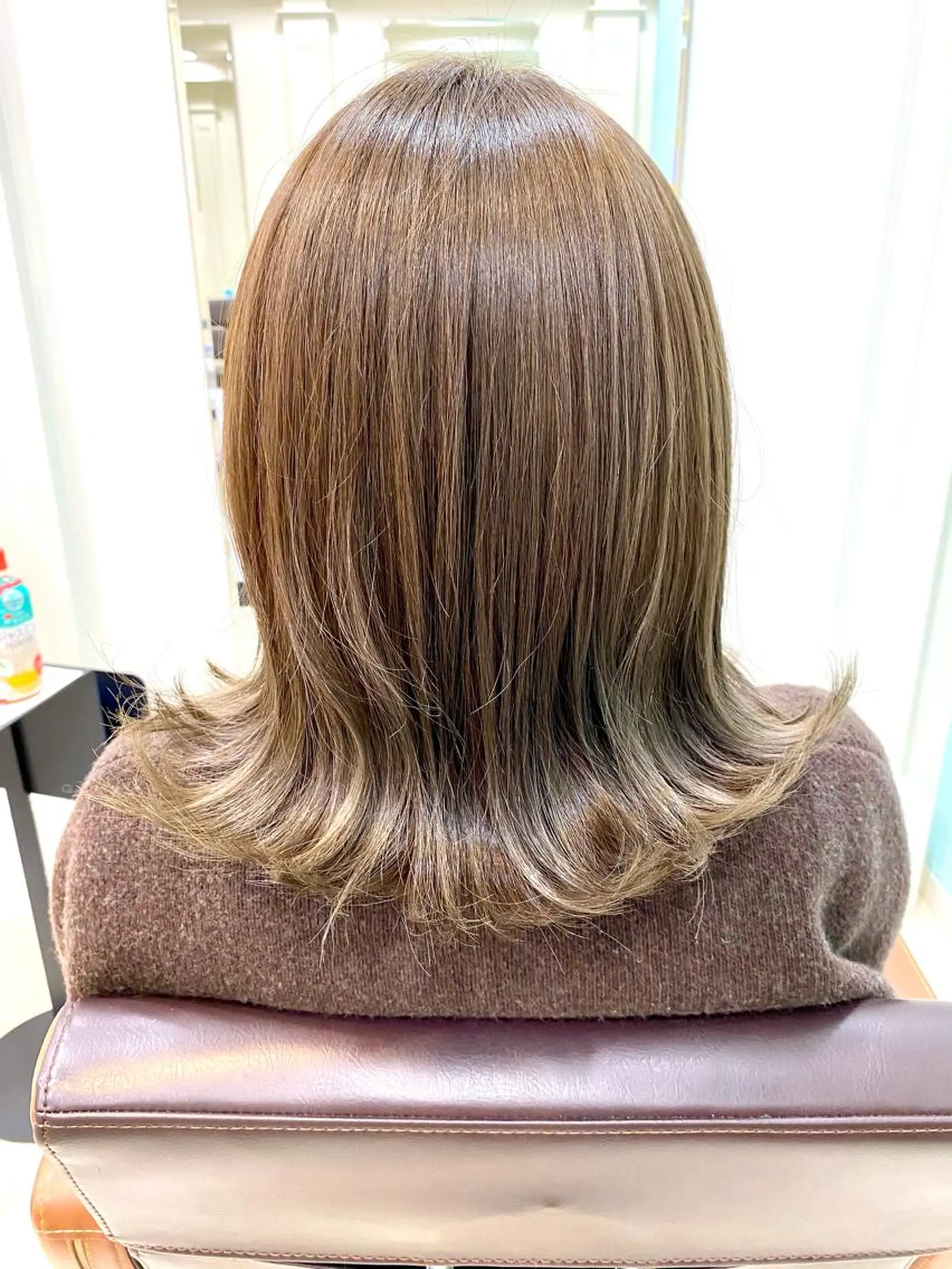 ミディアム カラー ブリーチ グレージュ ブリーチなしカラー 菜 摘のヘアスタイル