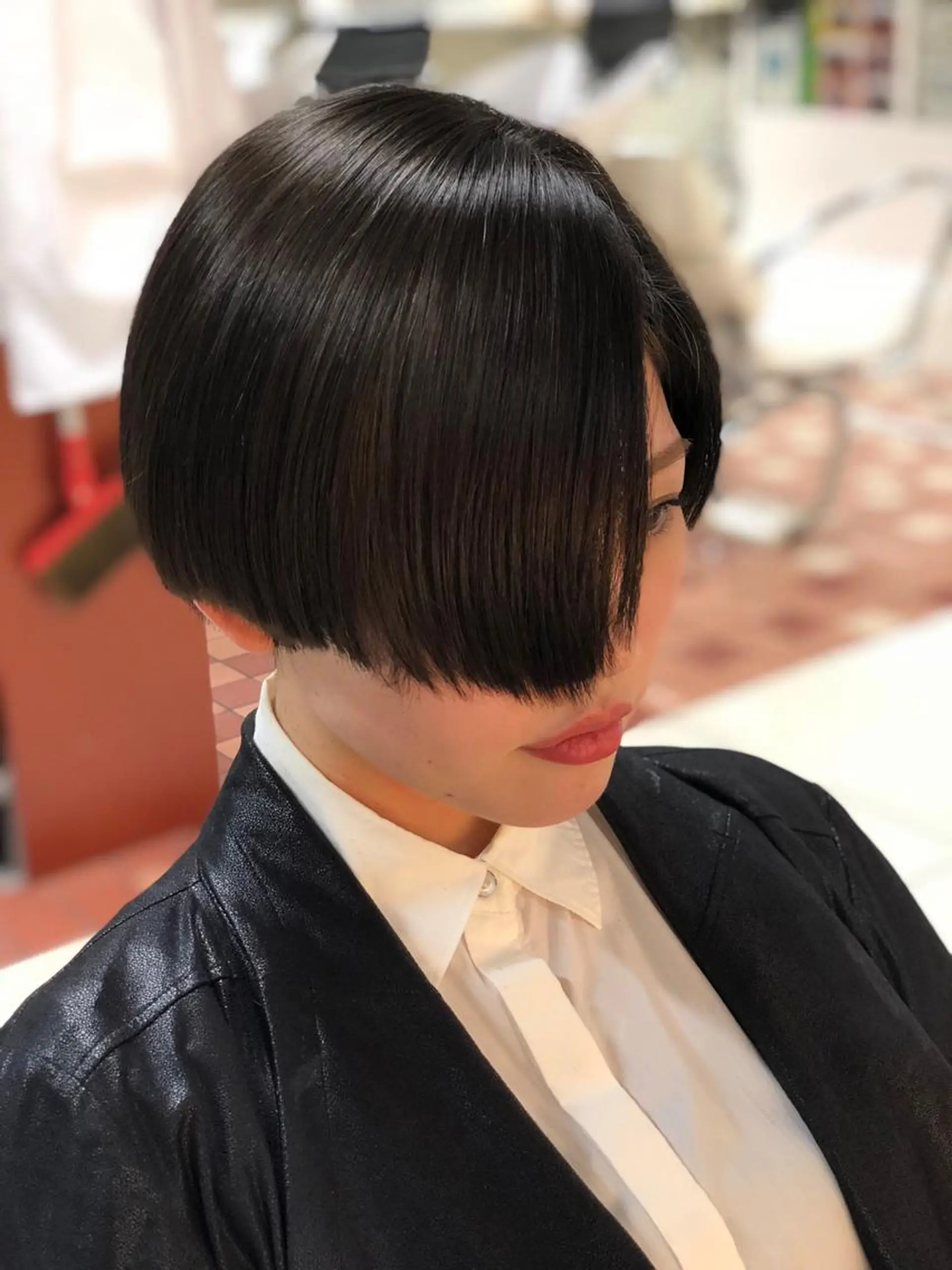 ショート カラー ヘアカラー トリートメント 髪質改善カラー🎗️ 滝沢純のヘアスタイル