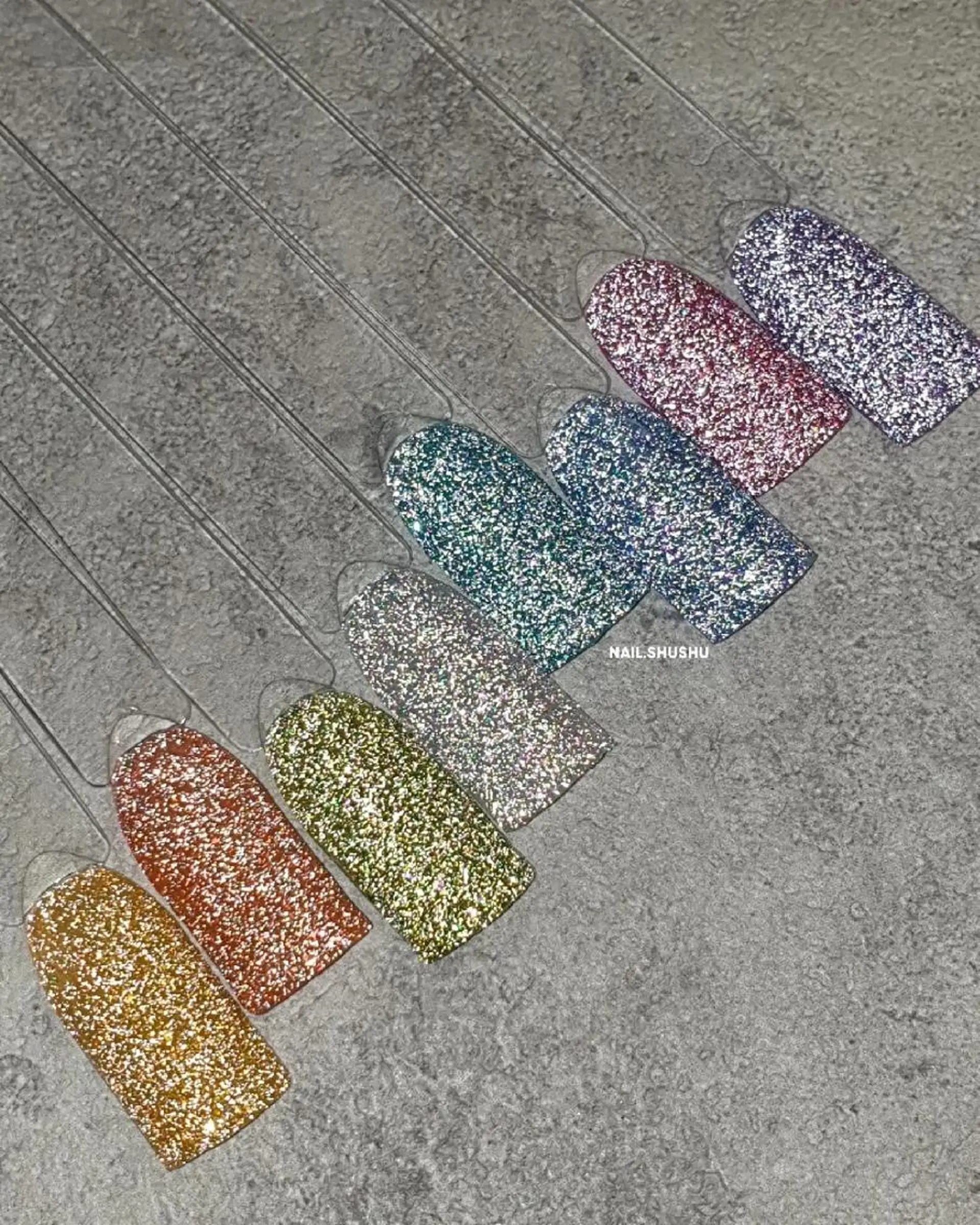 ネイル 持ち込み ニュアンスネイル シンプルネイル 冬ネイル 3dパーツ/流行り 👧shushu❤️のネイルデザイン