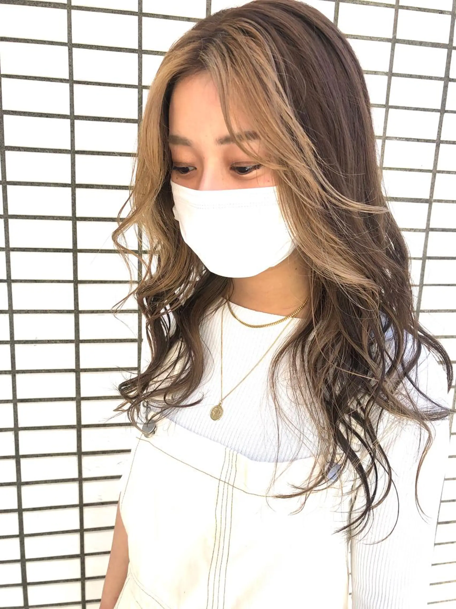 ロング ミストバング Kaede .のヘアスタイル