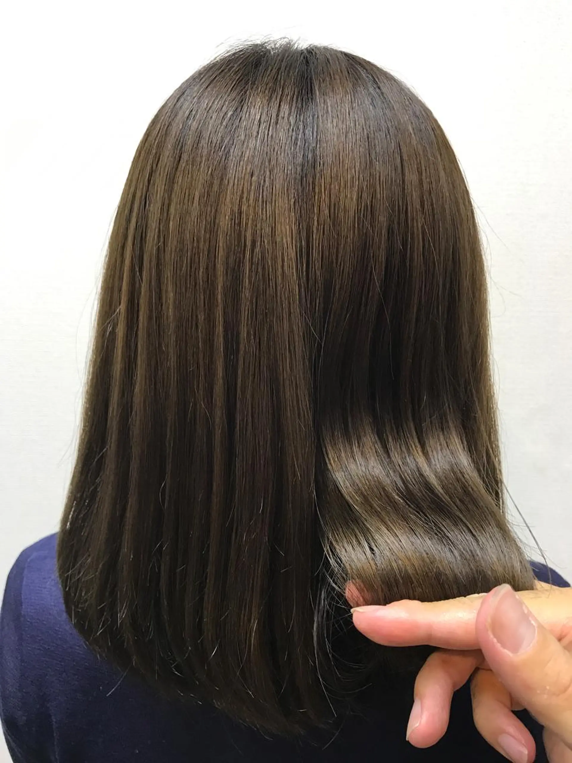 ミディアム カラー アッシュ 吉森 満俊のヘアスタイル