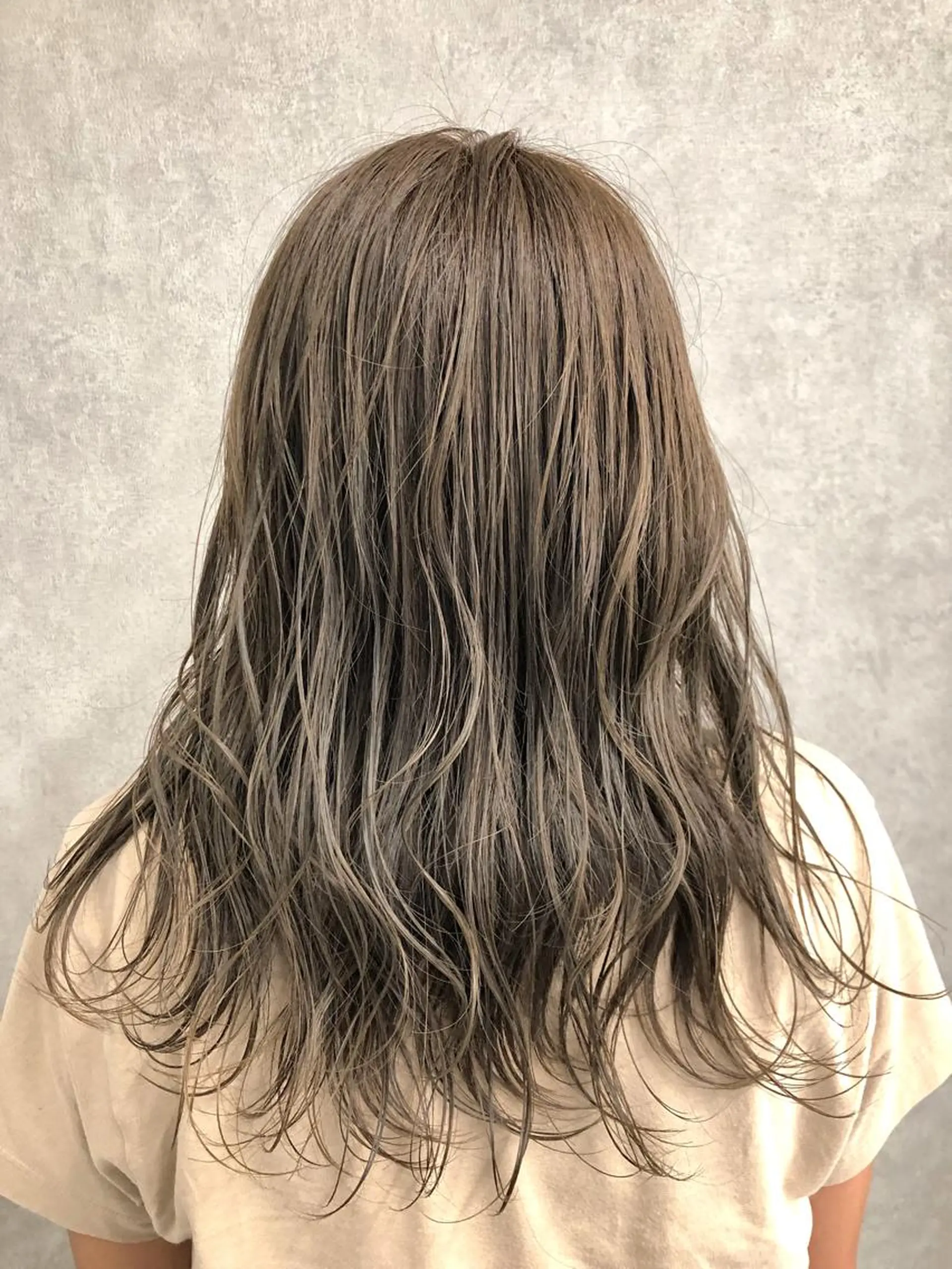 セミロング カラー ベージュカラー ハイライトカラー ハイライト カット ヘアカラー トリートメント ショート、韓国メンズ ヘアのかつらぎのヘアスタイル