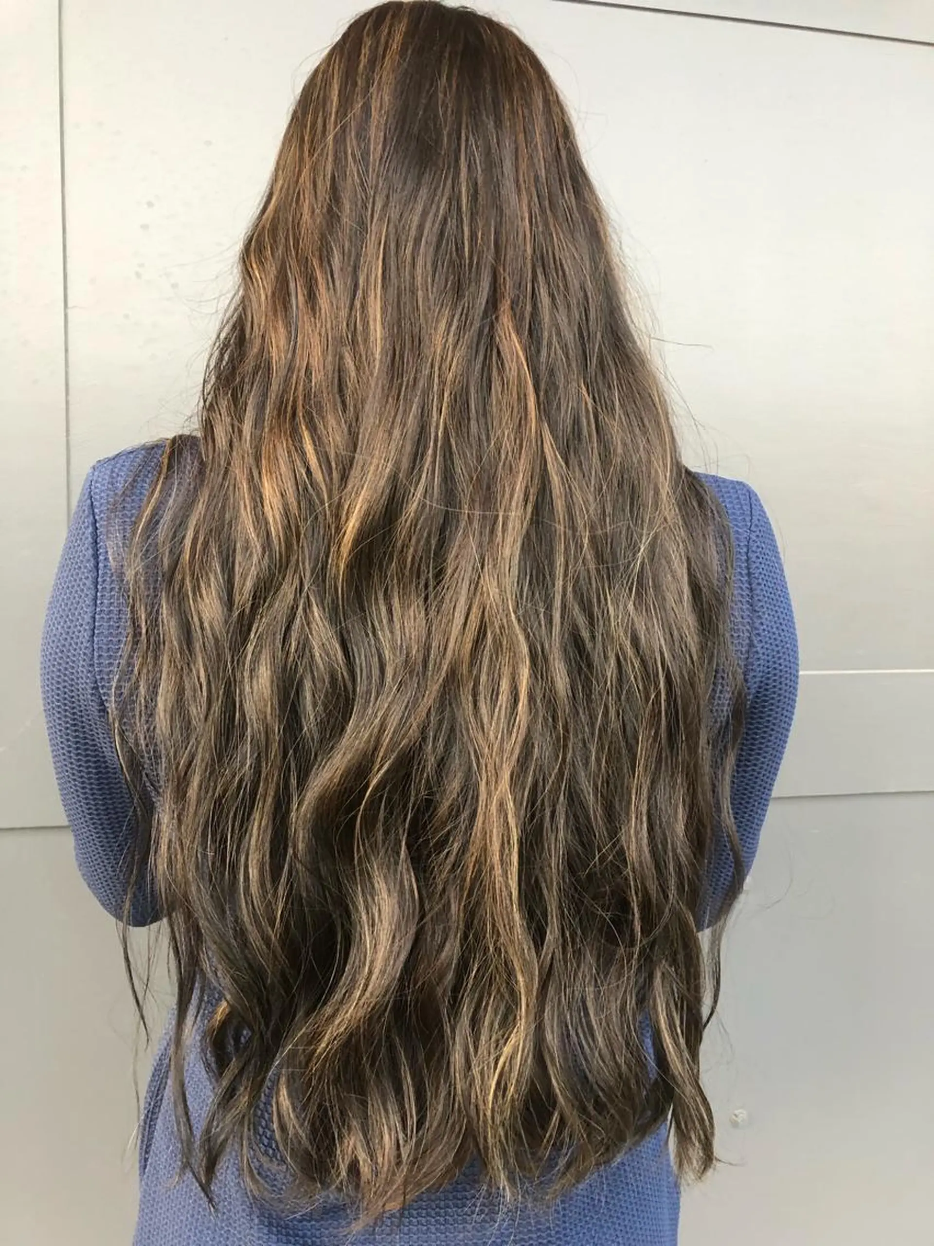 ロング カラー ハイライトカラー ハイライト 長谷川 沙紀のヘアスタイル