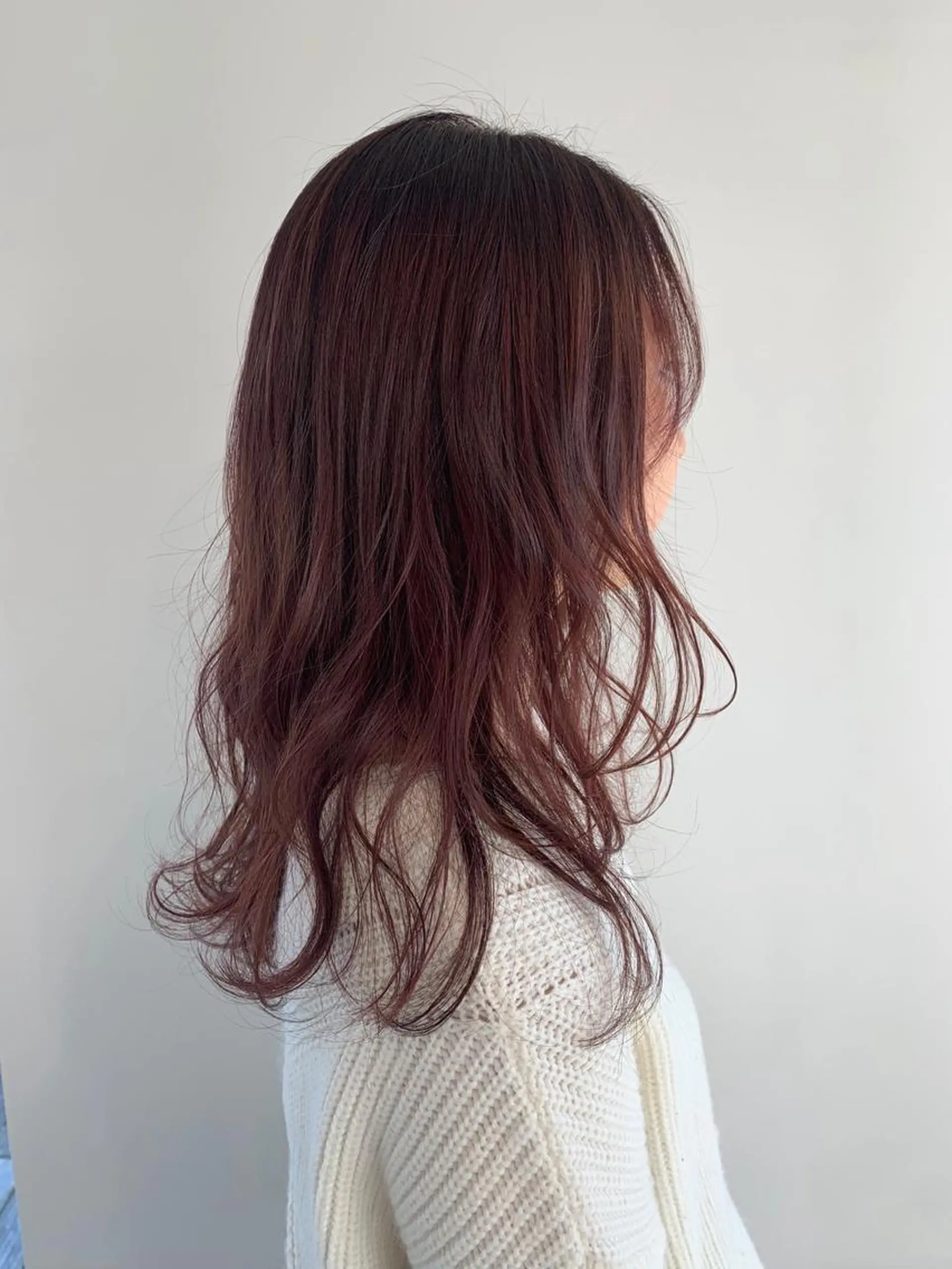 セミロング カラー パーマ ヘアアレンジ ブラウンカラー レッドカラー レッドブラウン レイヤーカット 加藤 綾華のヘアスタイル
