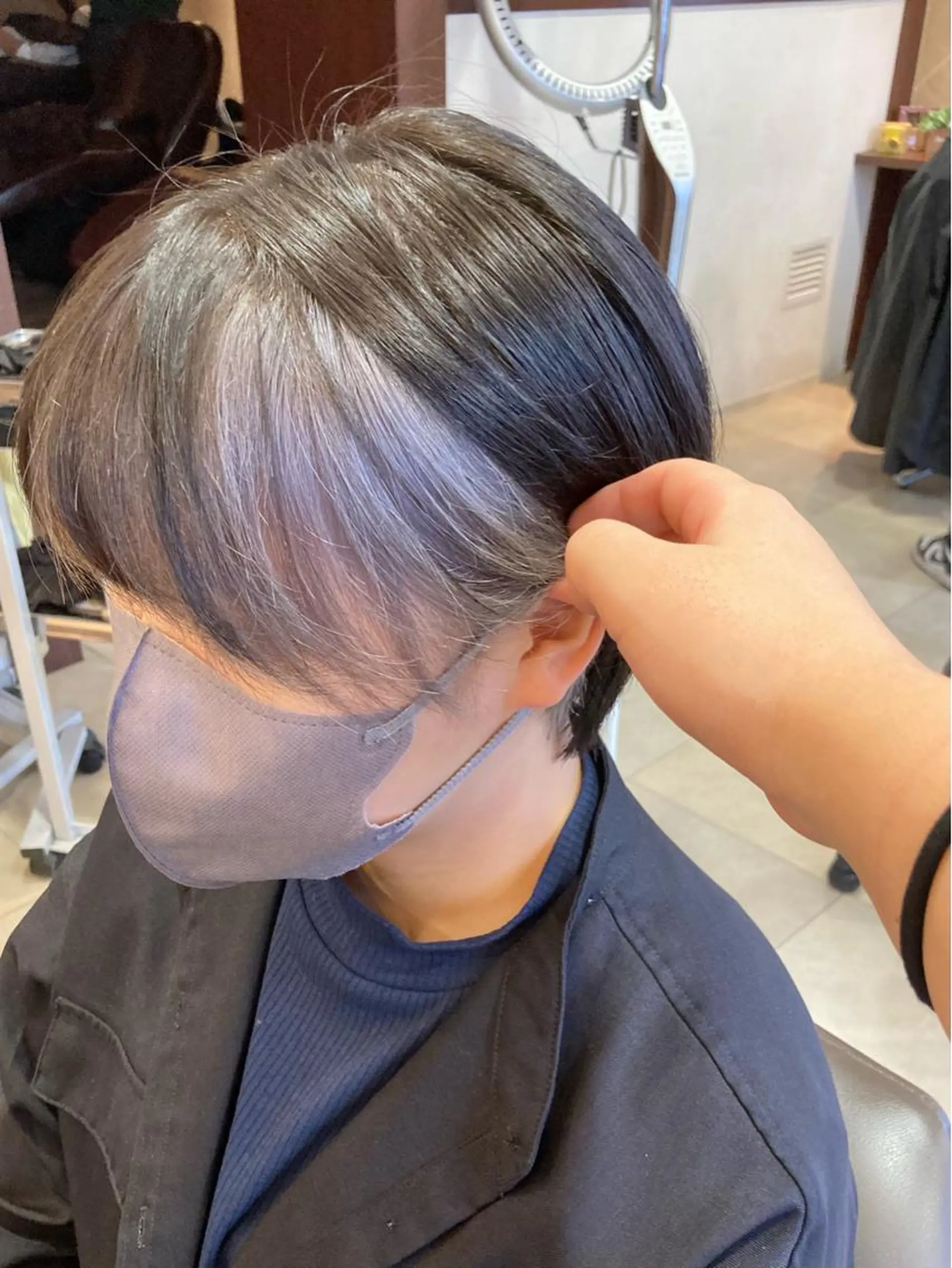 ショート カラー インナーカラー シルバー カット ヘアカラー トリートメント カットが上手い 💇‍♂🌸サク🌸のヘアスタイル