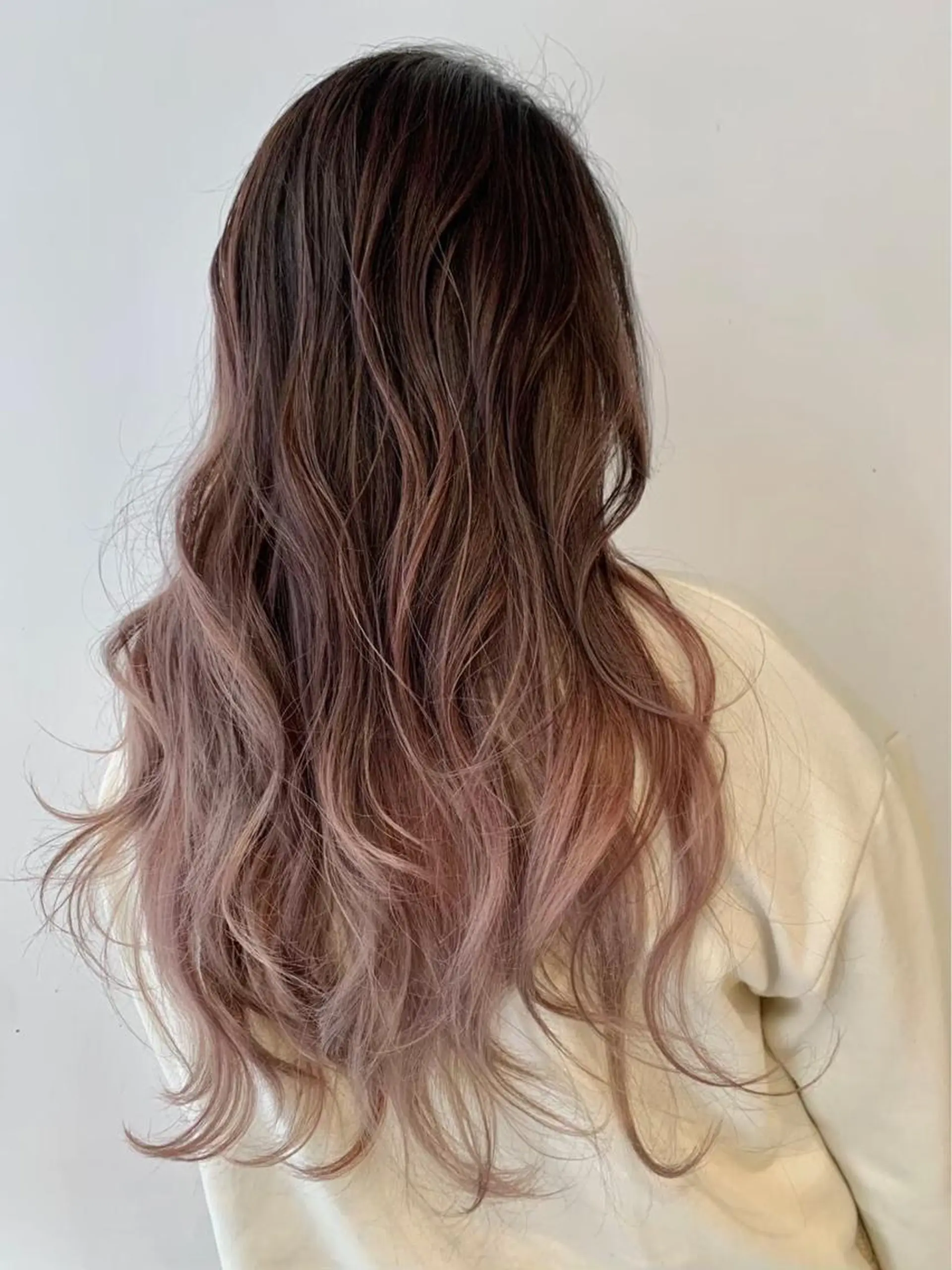 ロング カラー Monan 新宿所属・ケイジ✨透明感 /艶カラー✨のヘアスタイル