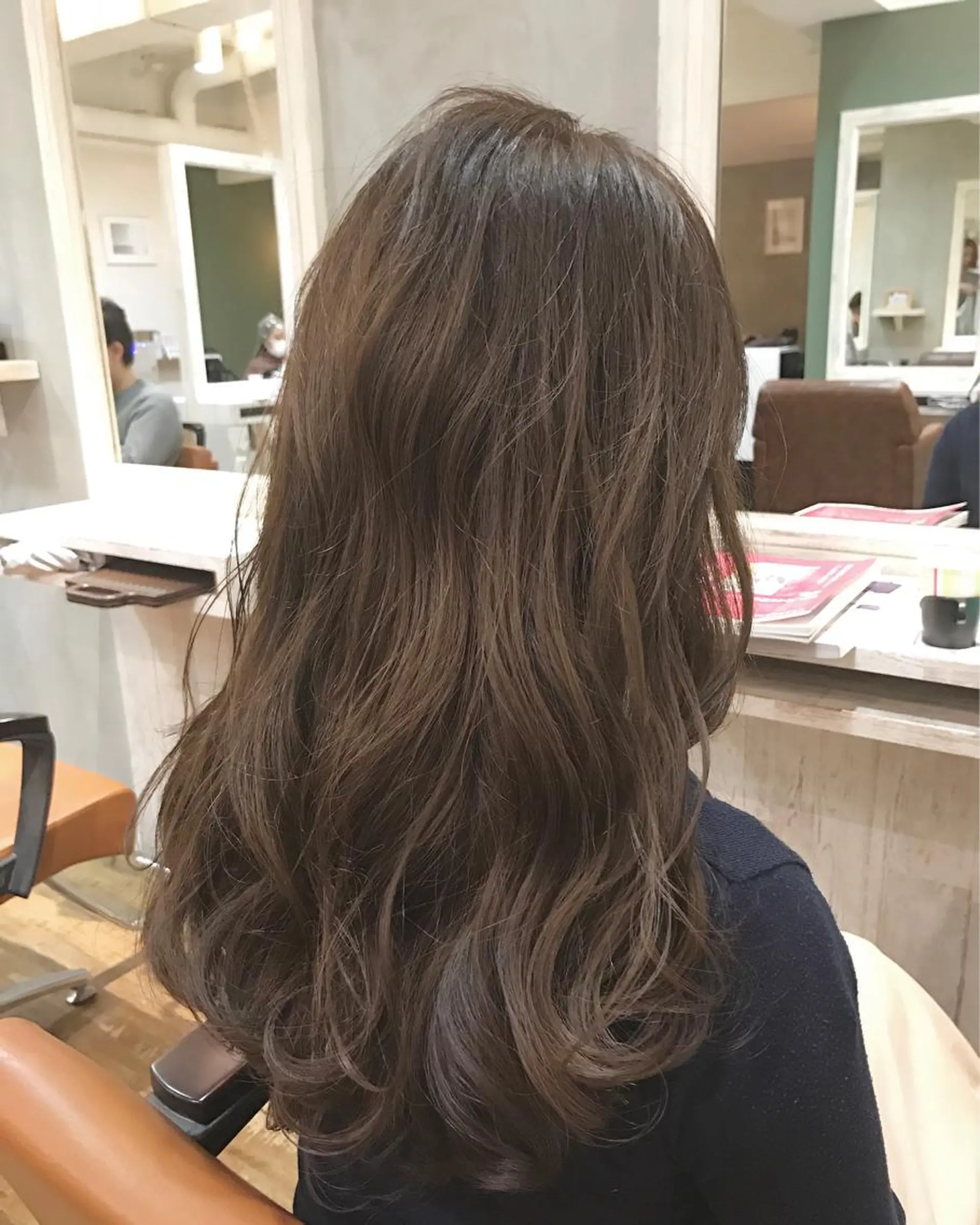 カラー アッシュ ベージュカラー フォギーベージュ takumi Hのヘアスタイル