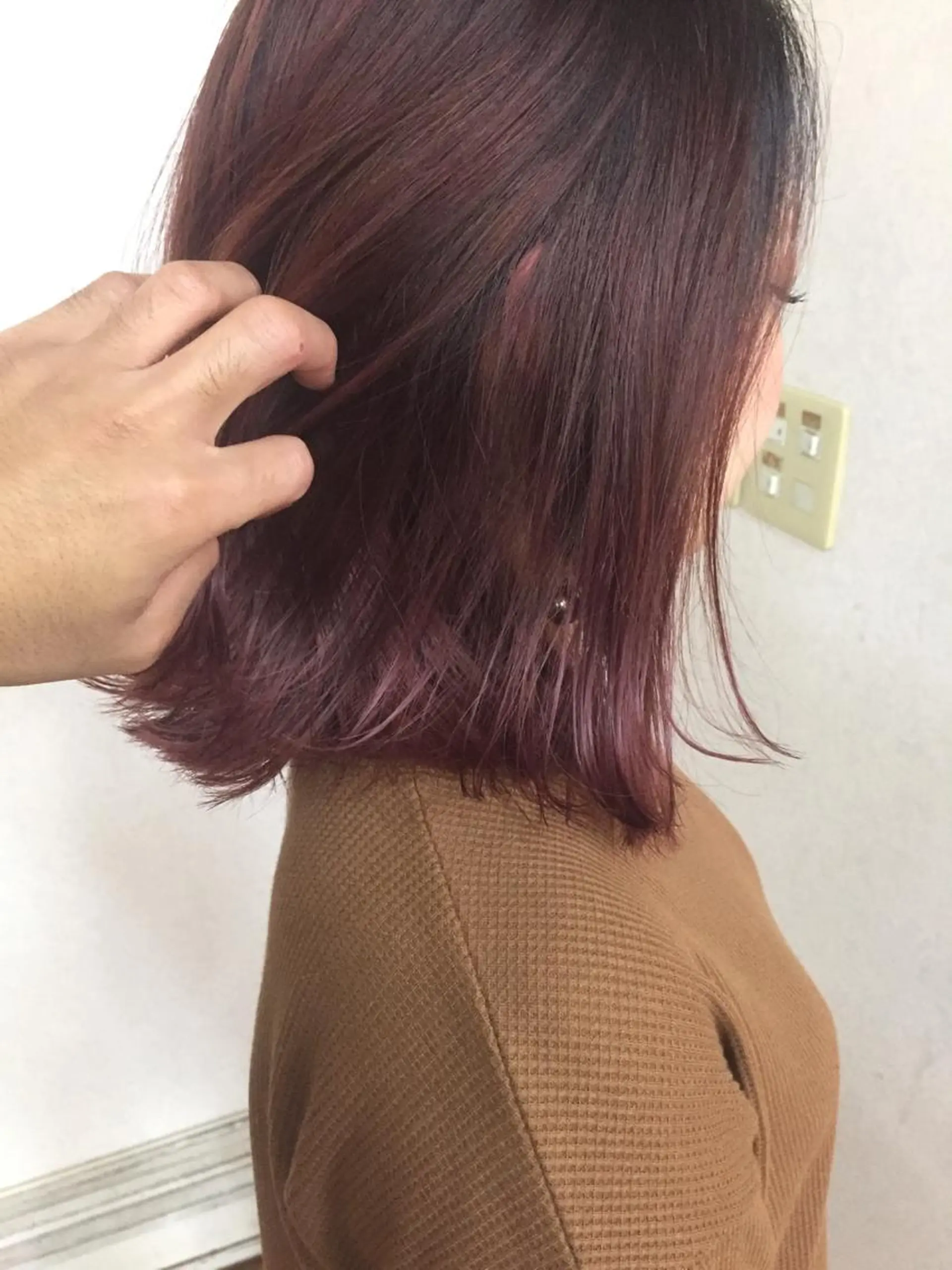 ミディアム カラー ヘアアレンジ ブリーチ グラデーションカラー ピンクカラー ヘアカラー トリートメント 三輪 太一のヘアスタイル
