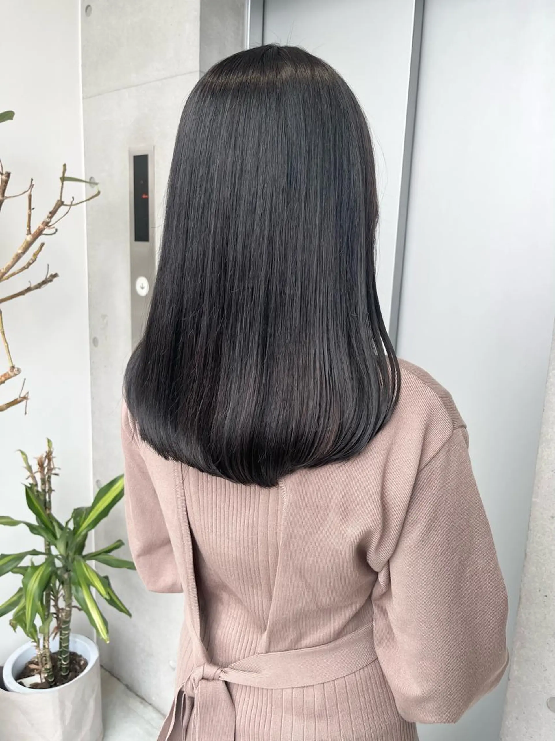 セミロング カラー パーマ ヘアアレンジ カット ヘアカラー トリートメント 透明感/オリーブ/ グレージュ/YUKAのヘアスタイル