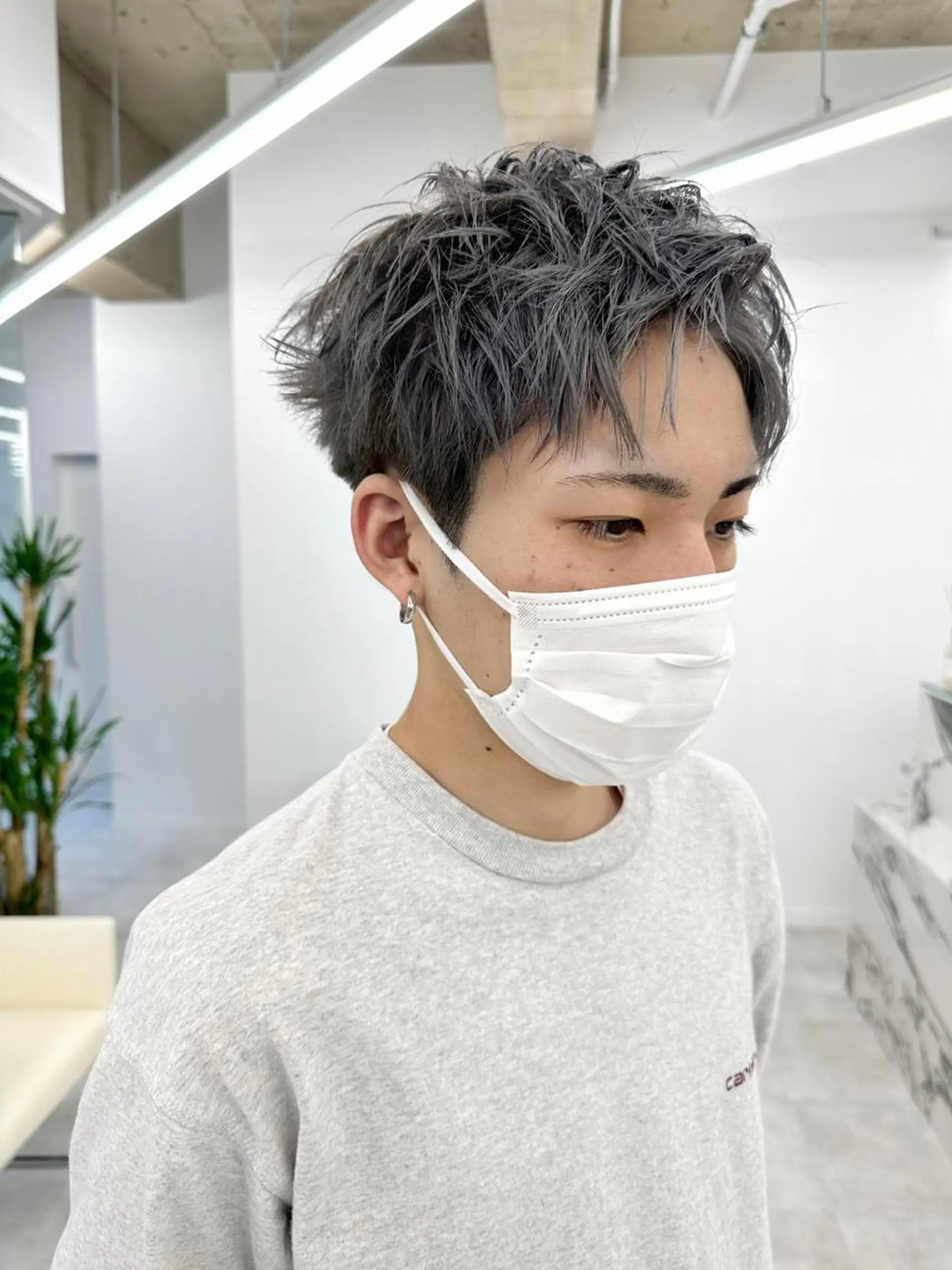 ショート カラー メンズ メンズブリーチ アッシュ ブリーチ シルバー シルバーアッシュ カット ヘアカラー トリートメント ブリーチ指名No.1 Daikiのヘアスタイル