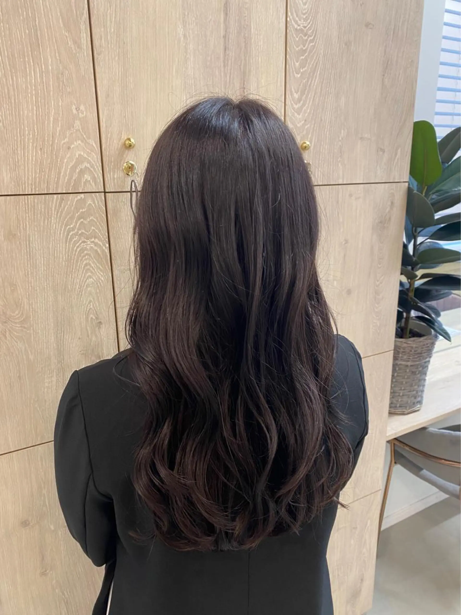 ロング アッシュ カット ヘアカラー sanae /透明感カラーのヘアスタイル