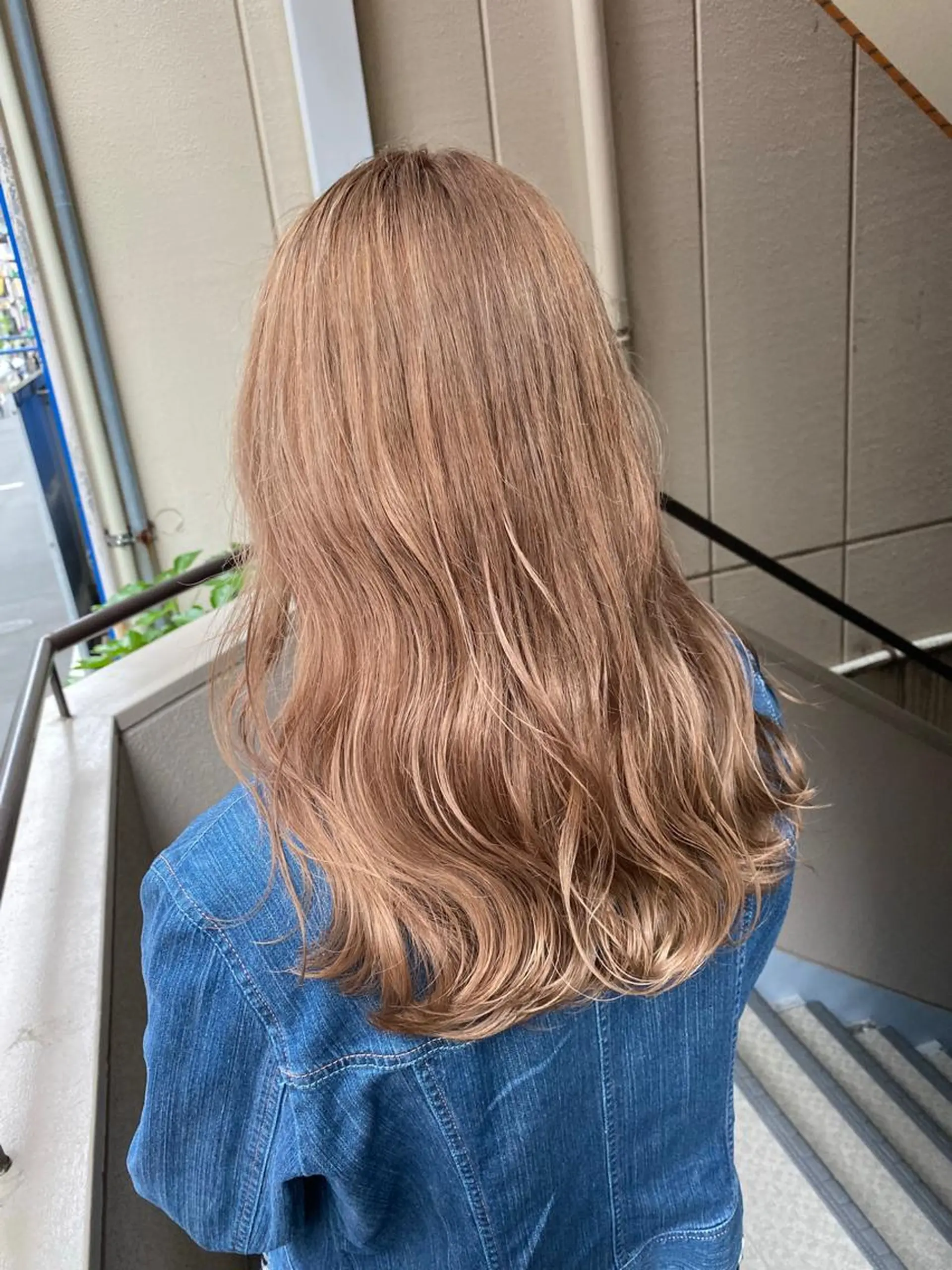 セミロング カラー 艶カラー💎 髪質改善🎈アトワのヘアスタイル