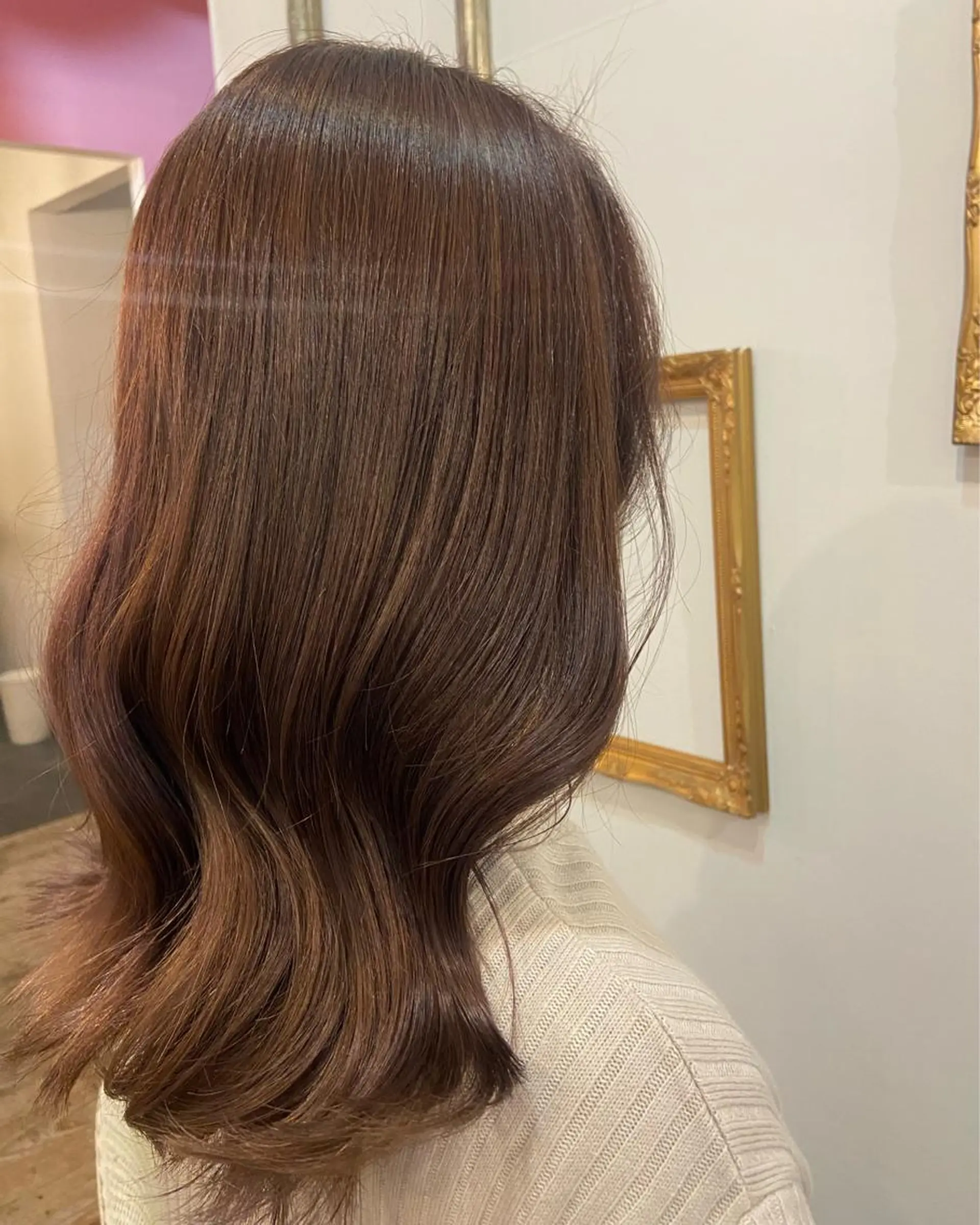 セミロング カラー ブラウンカラー スギ リンカのヘアスタイル