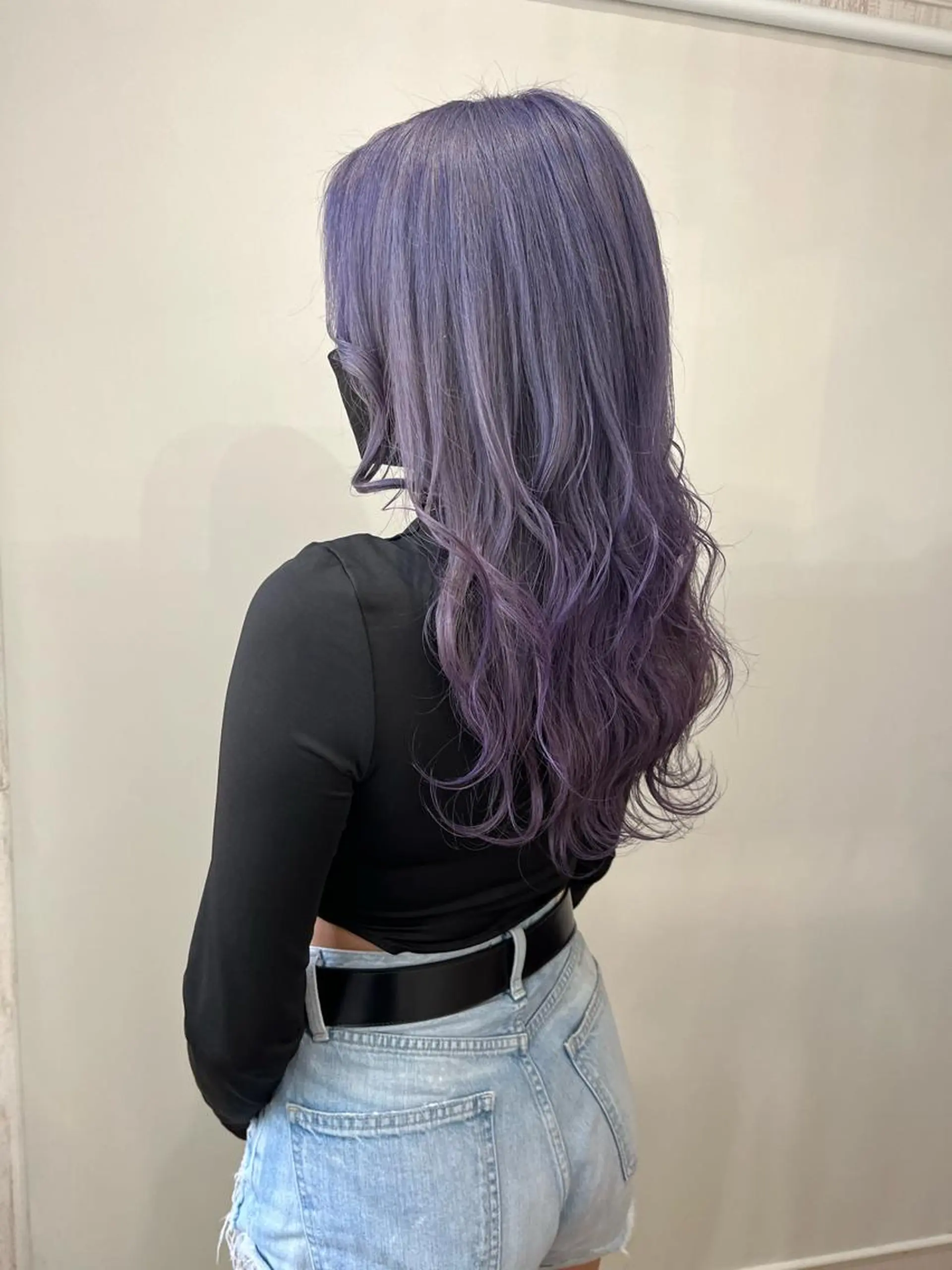 カラー white.梅田 デザインカラー🦄のヘアスタイル