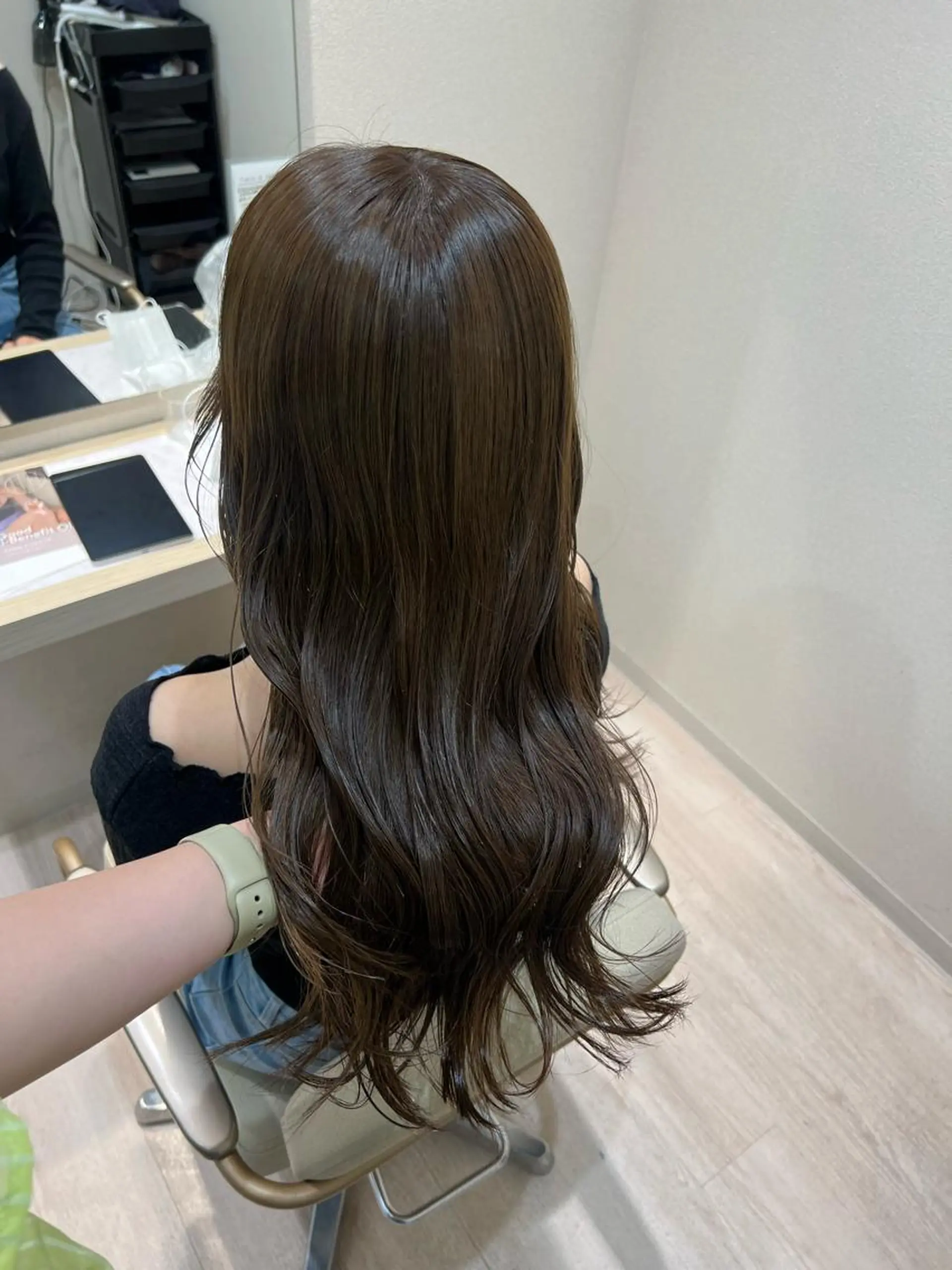 ロング カット ヘアカラー トリートメント ヘッドスパ mina .のヘアスタイル