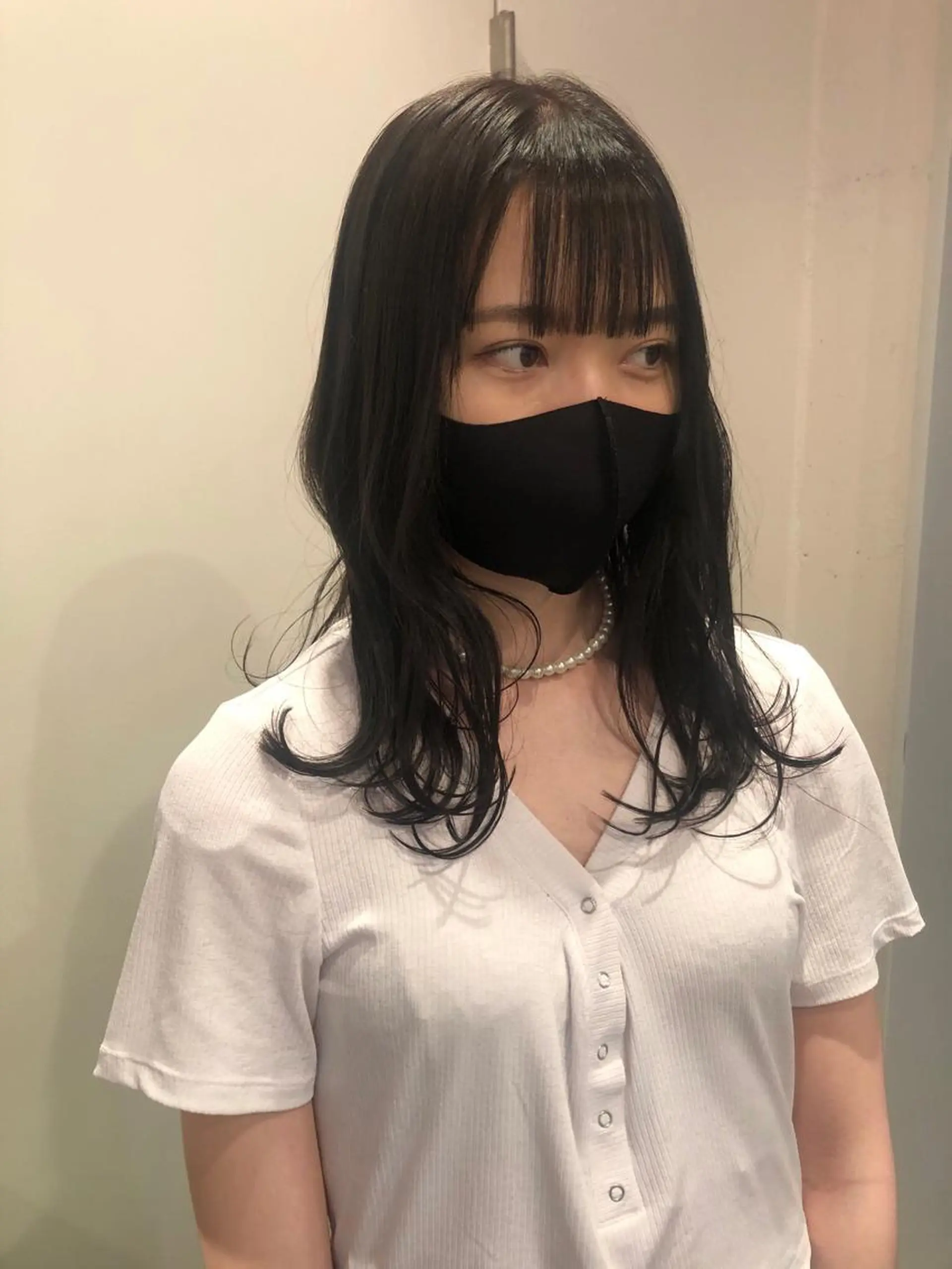 セミロング カラー カット ヘアカラー トリートメント MIOベージュカラー 柔らかいカラーのヘアスタイル