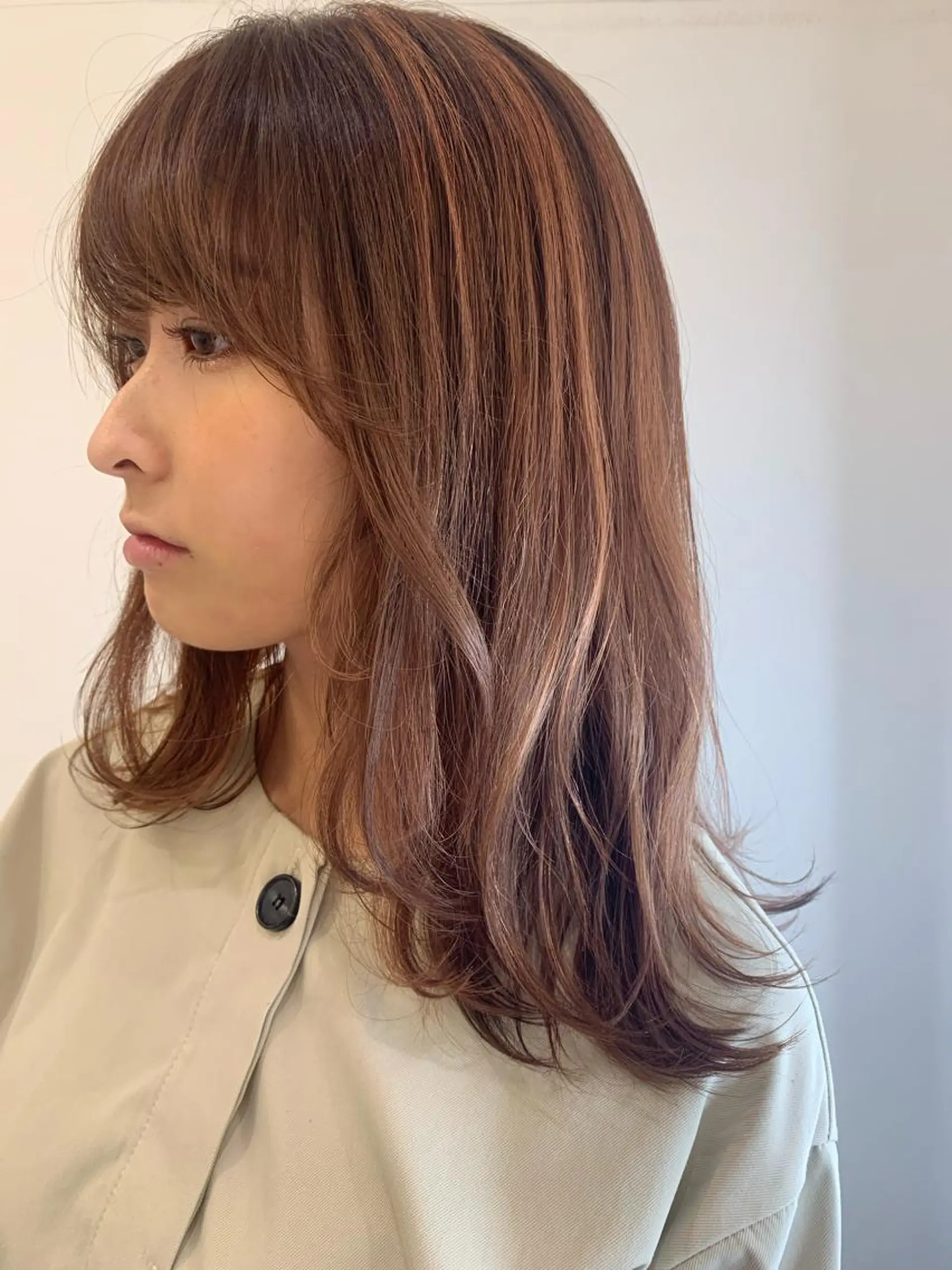 カラー ハイライトカラー さとう あやかのヘアスタイル