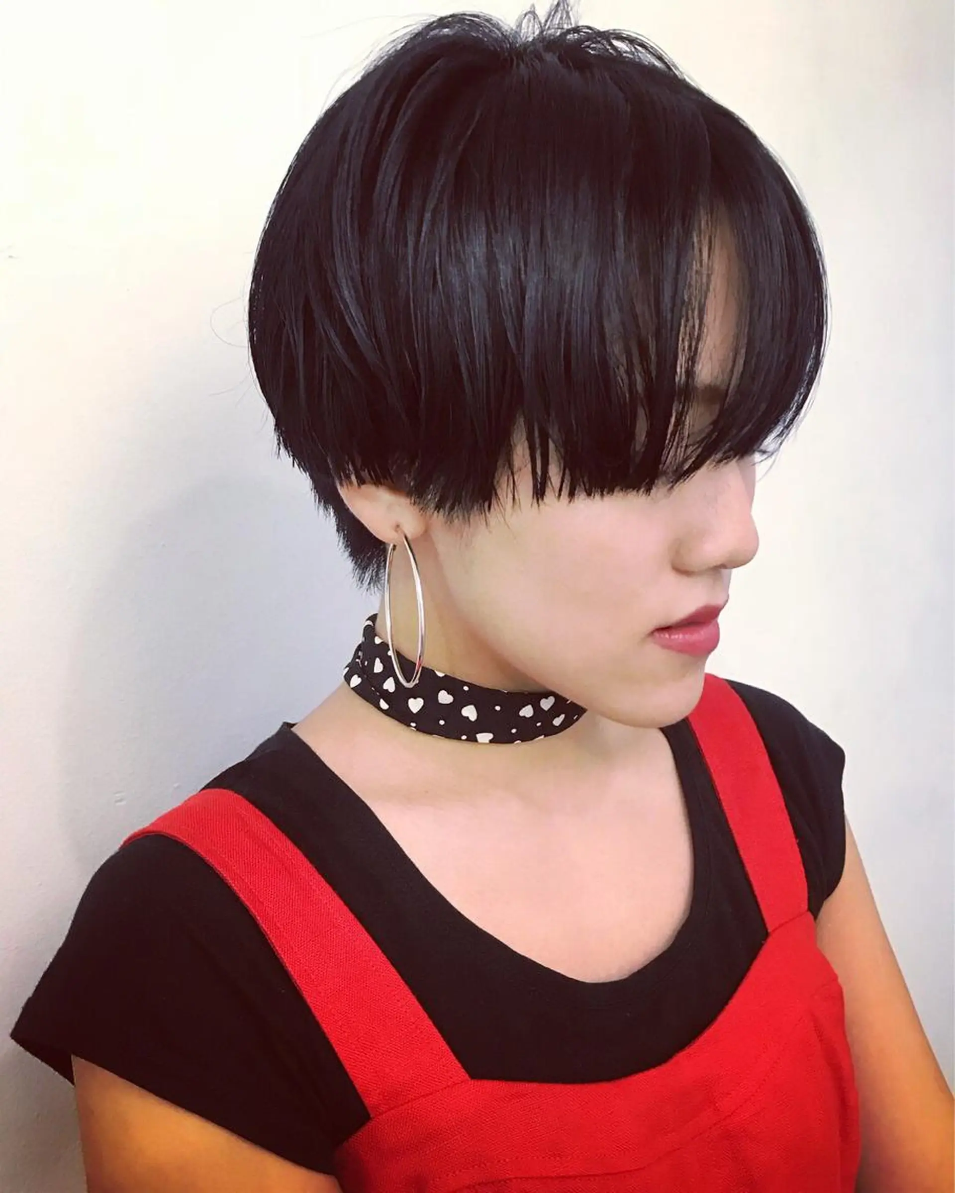 ショート ショートヘア カット ヘアカラー トリートメント 💓パーマ，💗 レイヤーカットのヘアスタイル