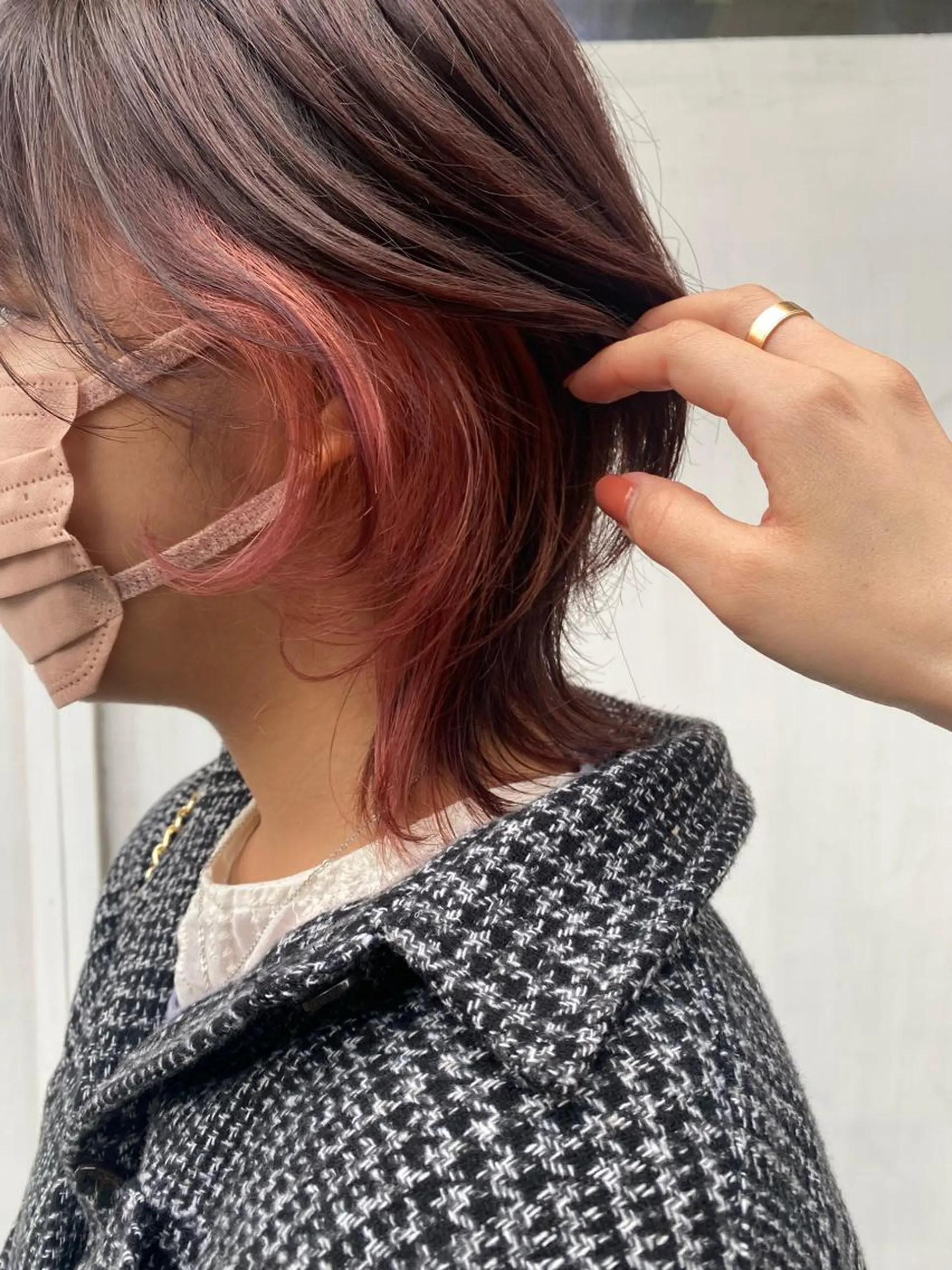 ミディアム 小林 朋花のヘアスタイル