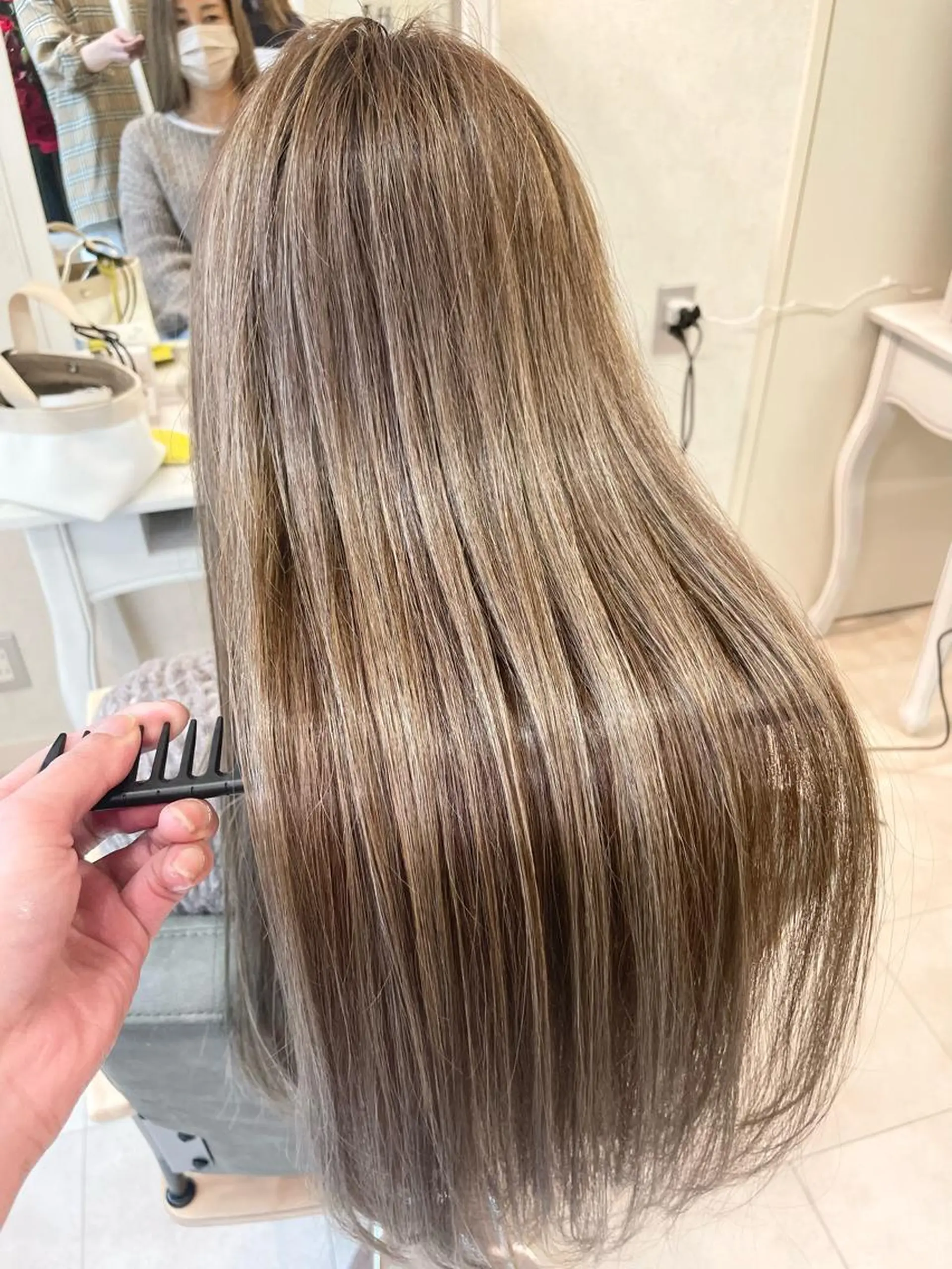 ロング カラー ✨酸性ストレート✨ 南川だいさくのヘアスタイル