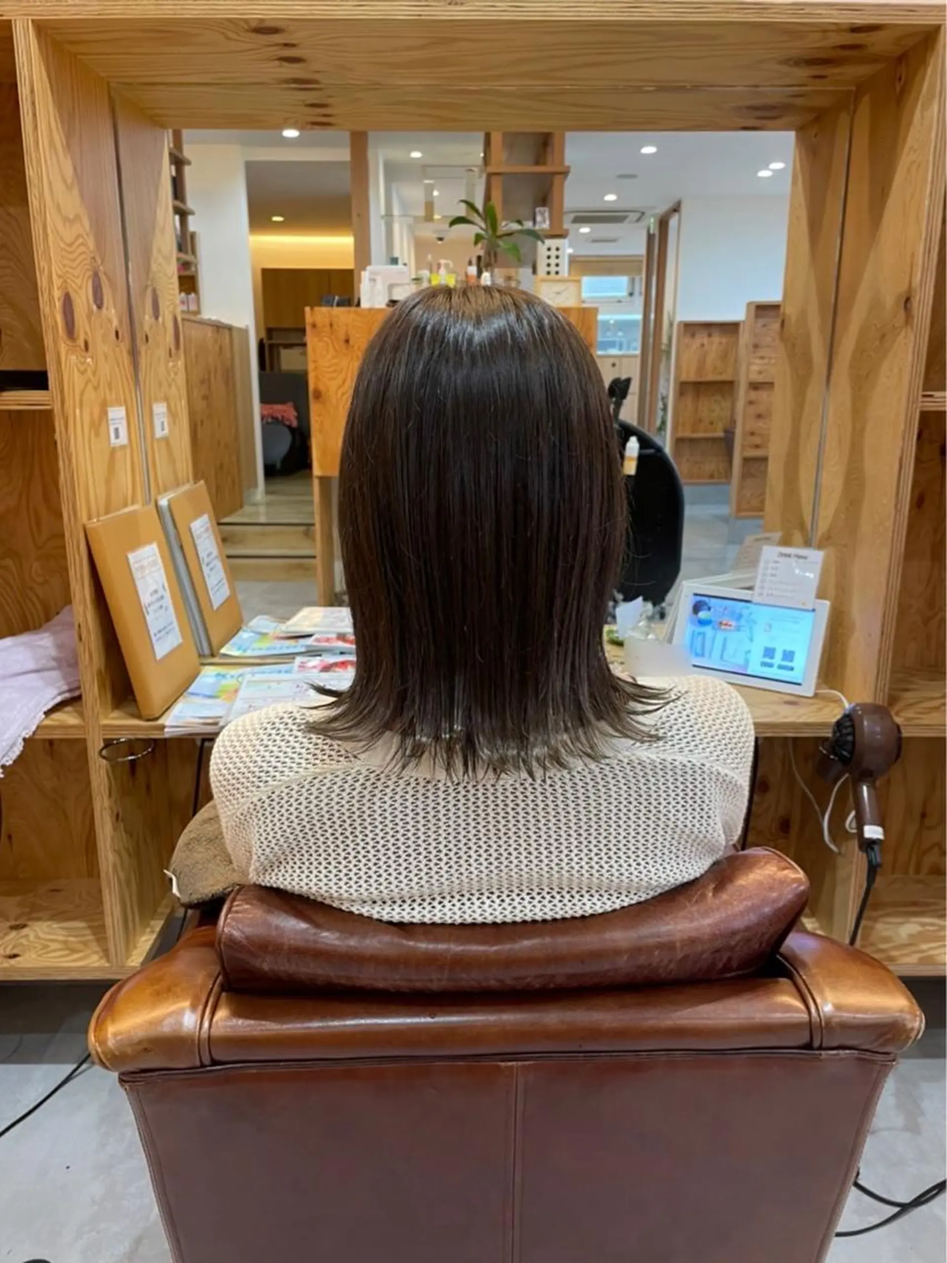 ミディアム adorable 長谷川実夢のヘアスタイル