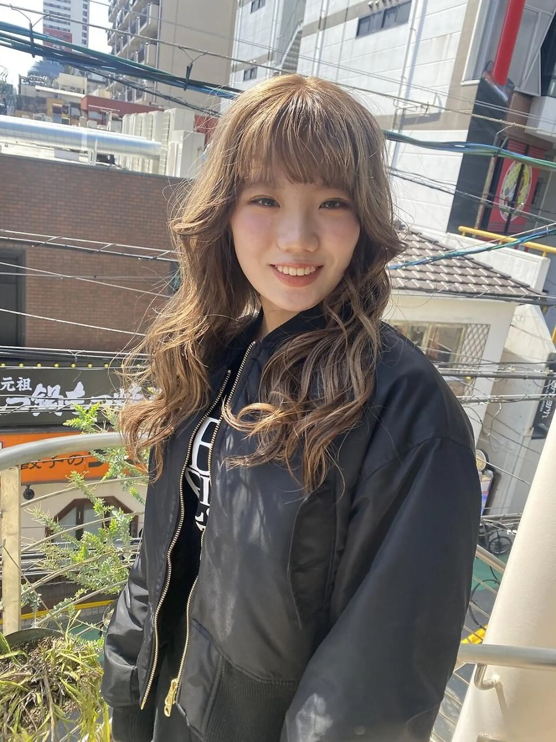 ロング カラー インナーカラー/ボブ イヤリングカラーのヘアスタイル