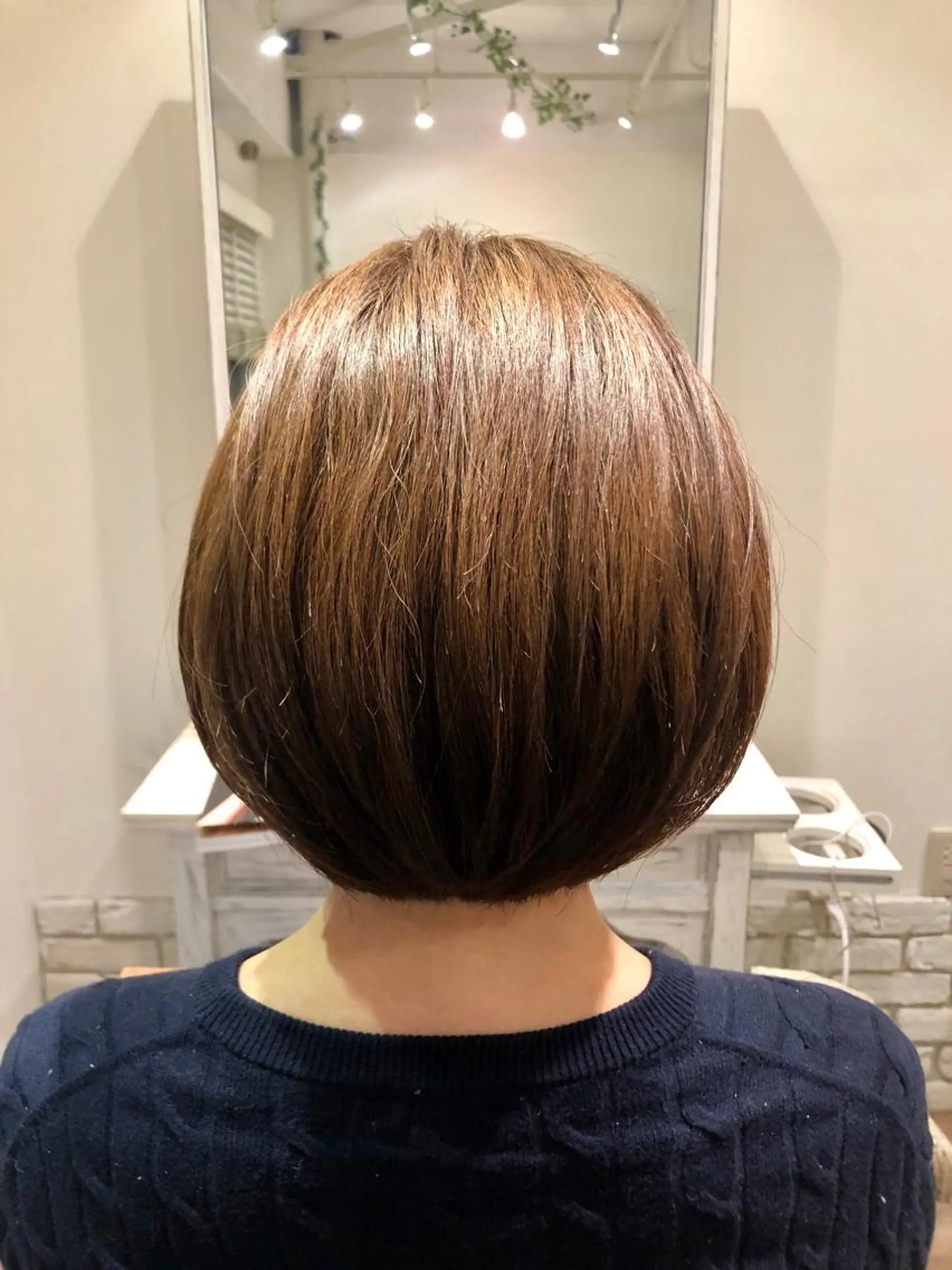 ショート カラー ベージュカラー 透明感カラー ミルキーベージュ ボブ BANDE 水崎 悟のヘアスタイル