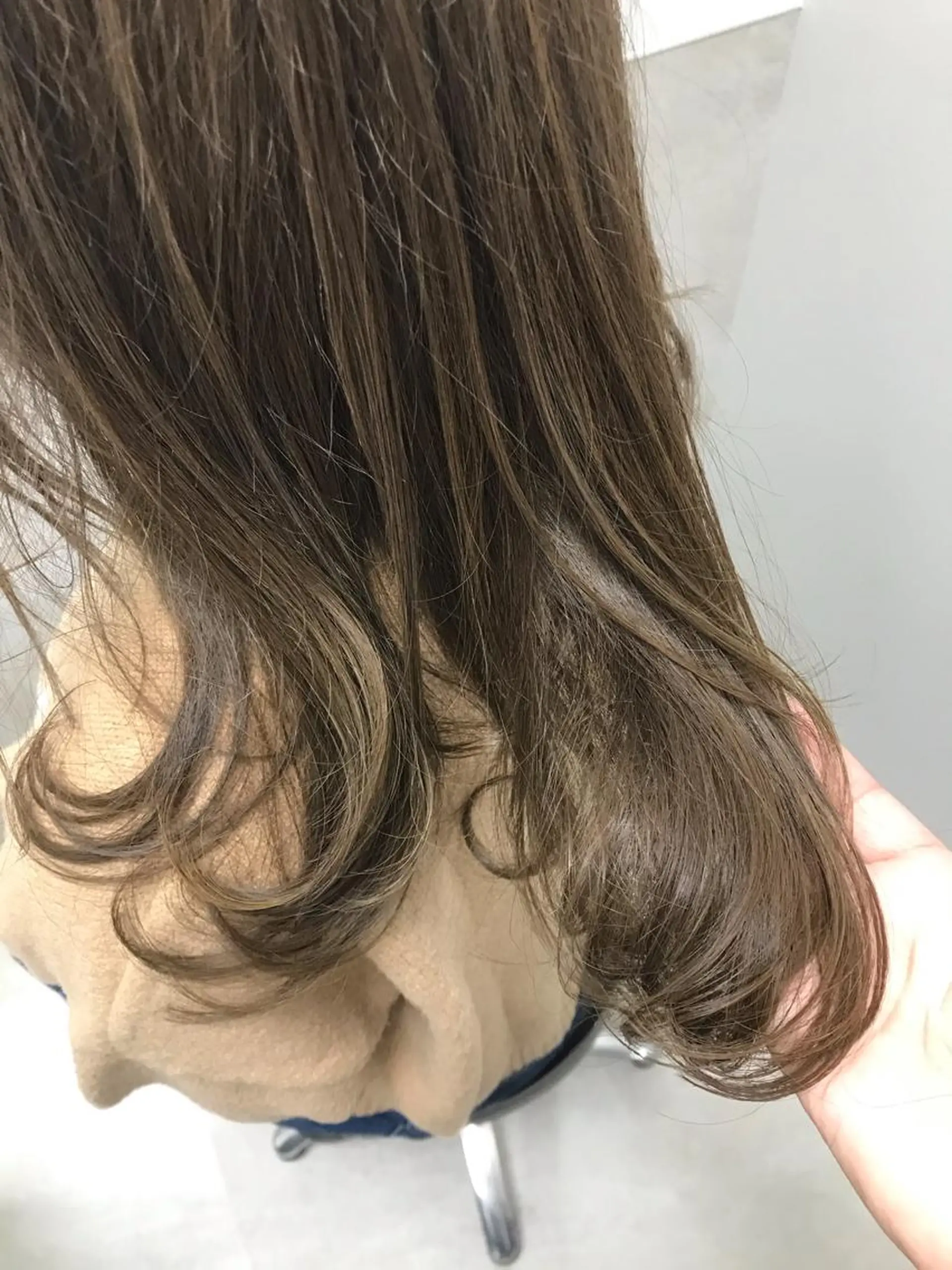 セミロング カラー ハイライトカラー ハイライト ere hair salonのヘアスタイル