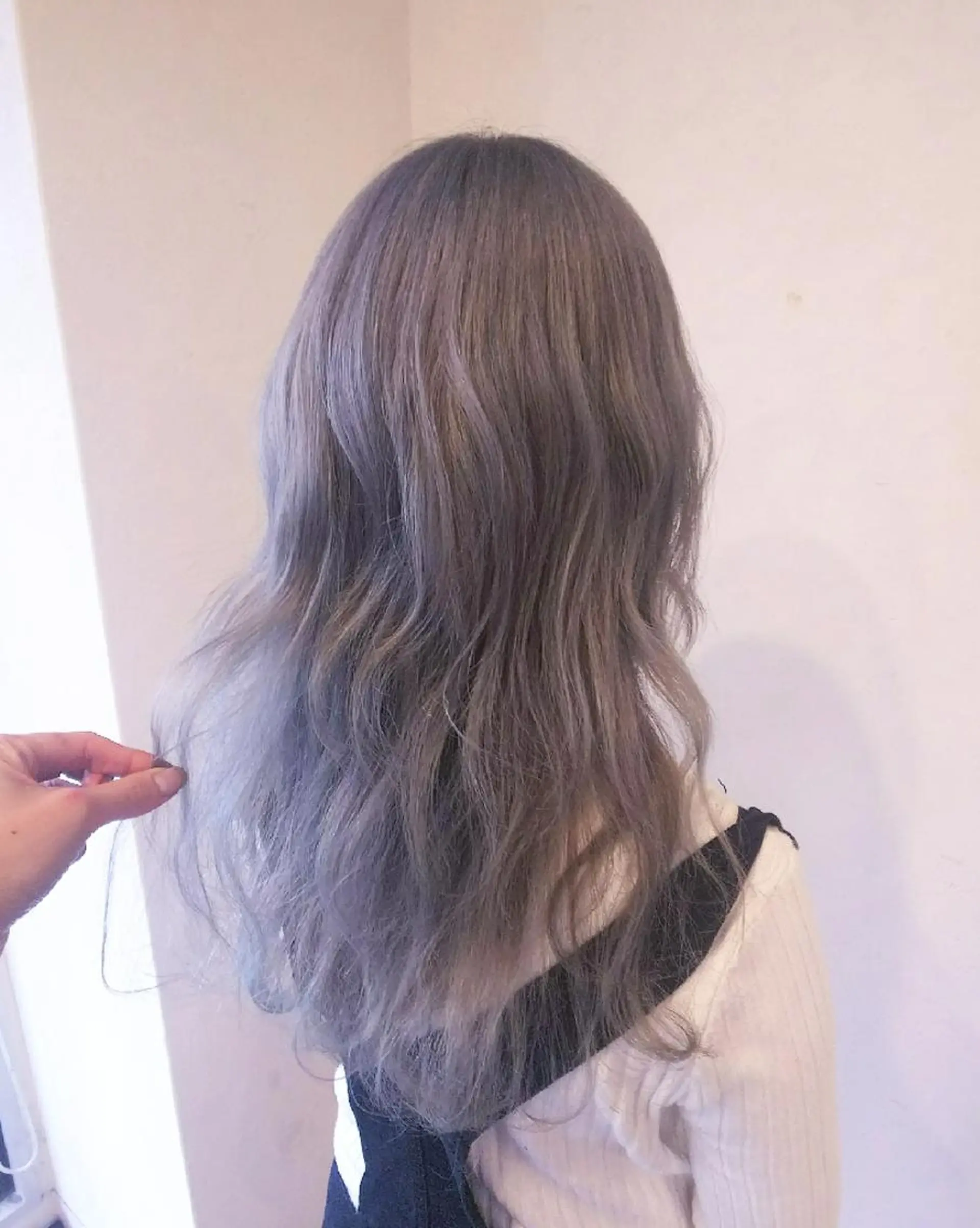 ロング カラー グレージュ JIL BLAN 京都所属・RU RIのヘアスタイル