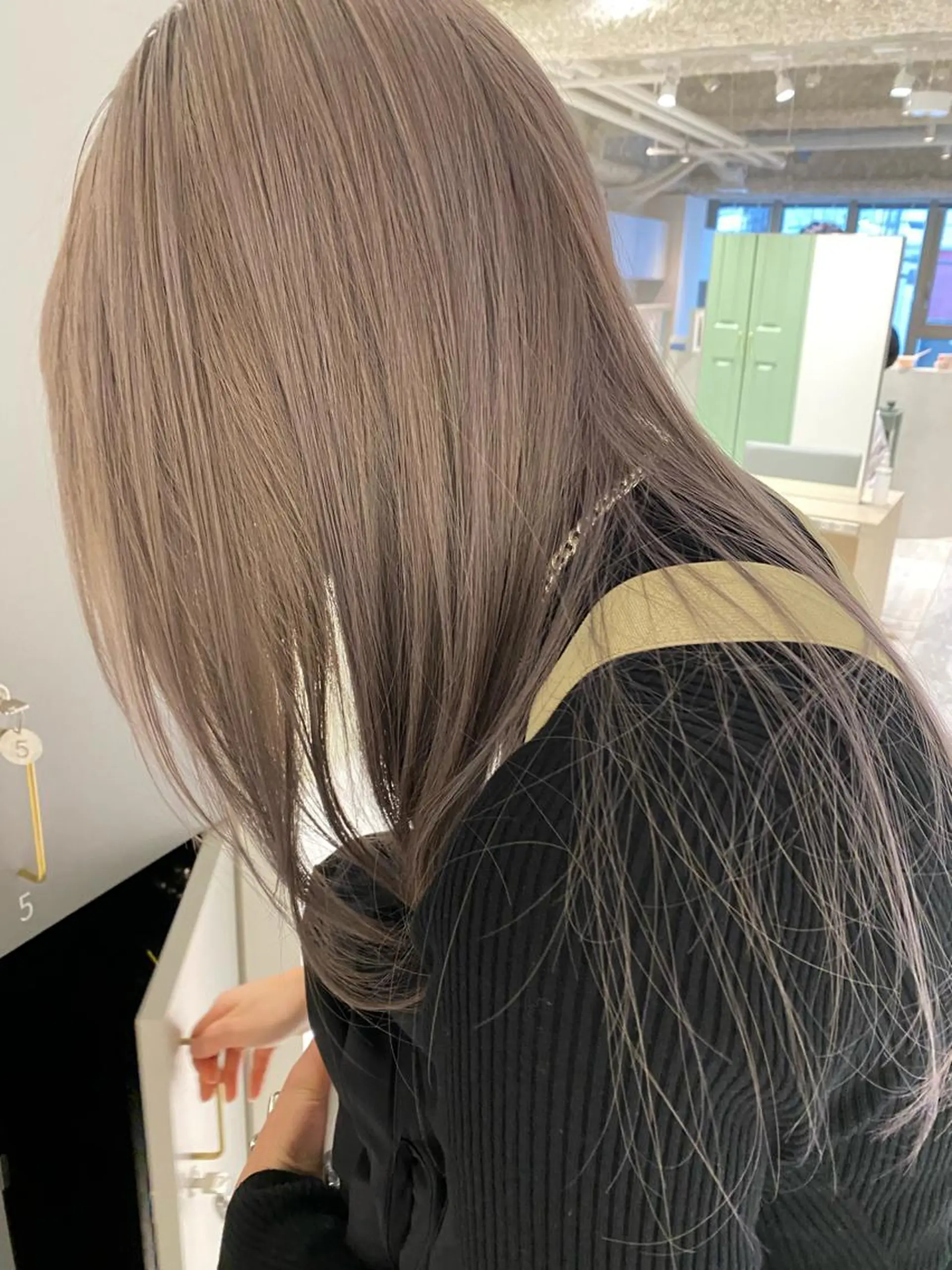 ミディアム カラー ヘアカラー トリートメント LOVESTOIKE 堂本のヘアスタイル