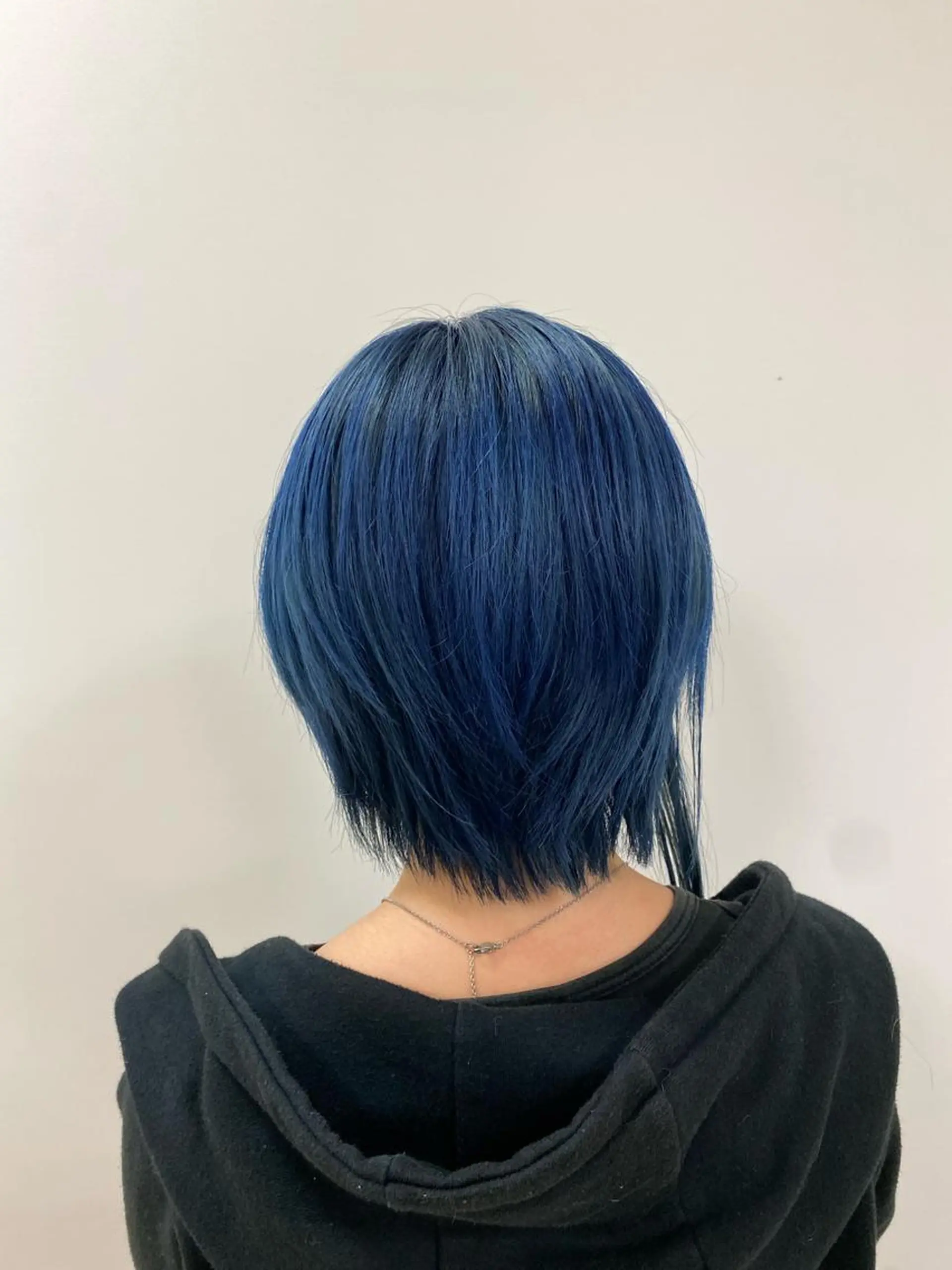 ショート カラー ブリーチ ブルーカラー ヘアカラー トリートメント ヘアセット ハイトーン/ウルフ /レイヤー/坂野幸伸のヘアスタイル