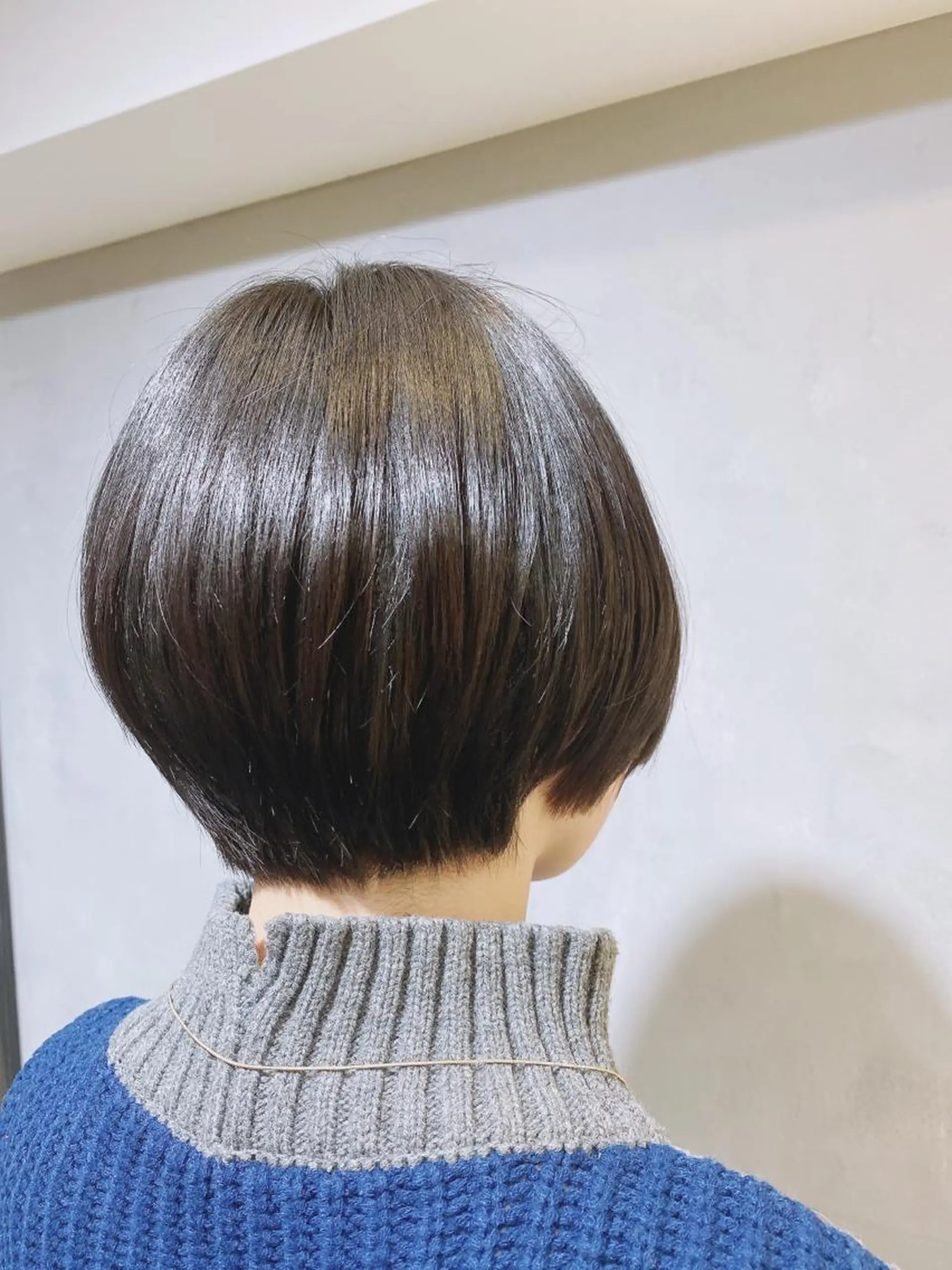 ショート な つのヘアスタイル