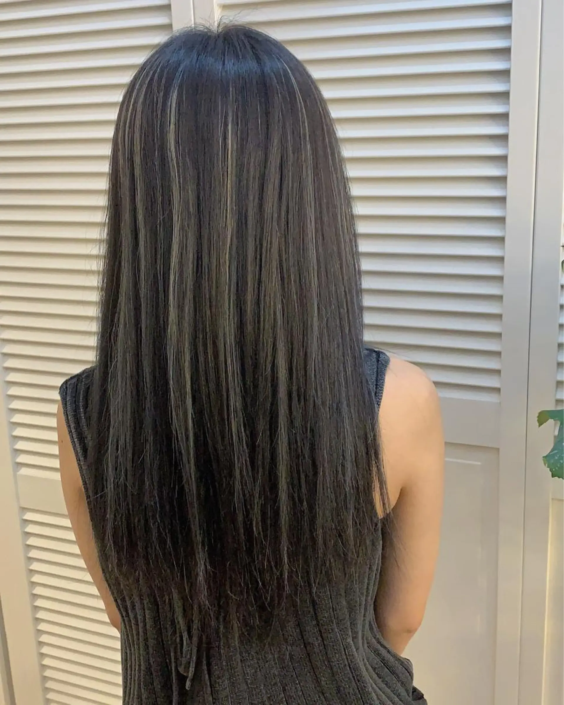 カラー ハイライトカラー 天野 利咲のヘアスタイル