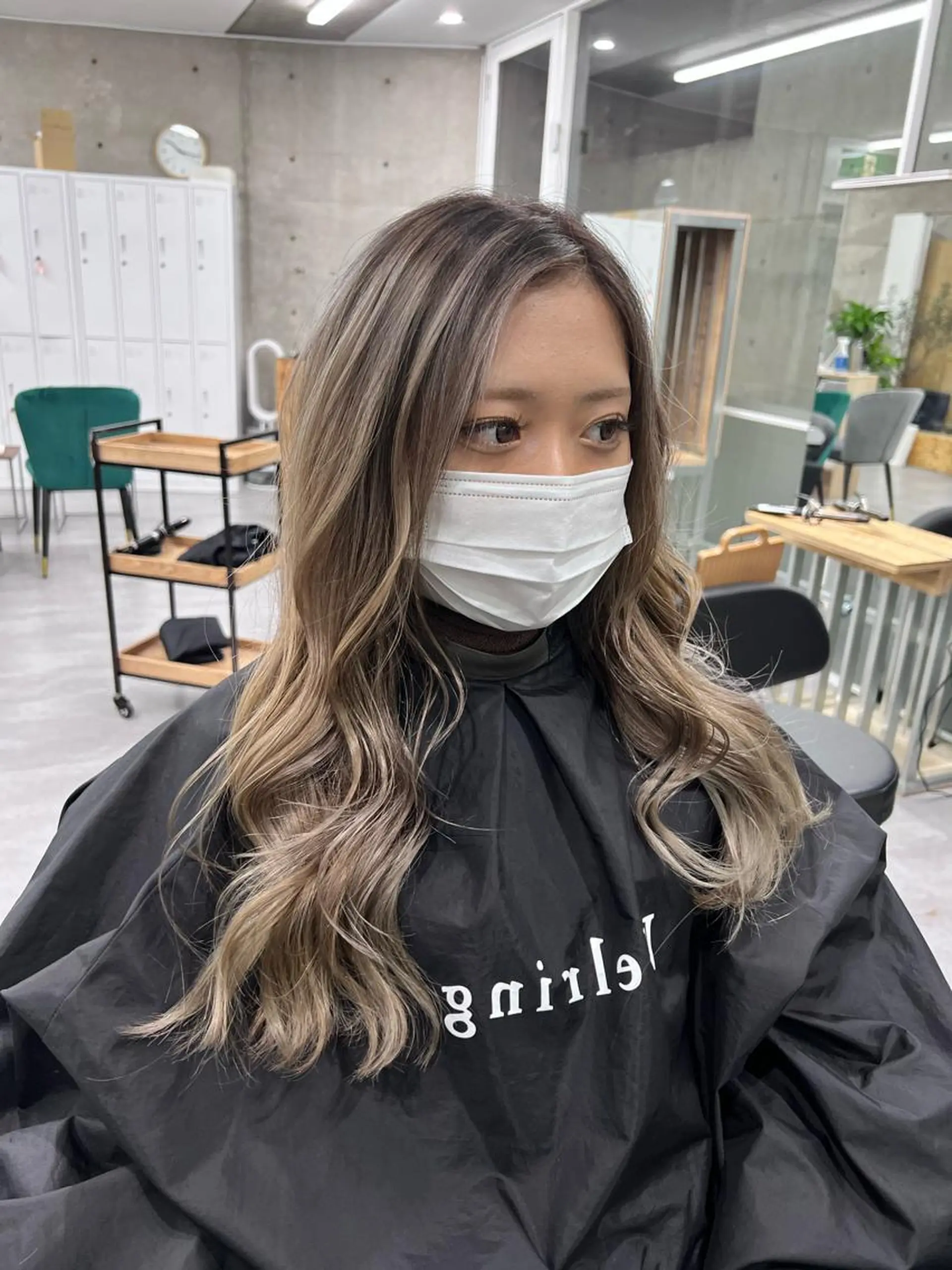 ロング カラー バレイヤージュ ミストバング ハイライトカラー ハイライト レイヤーカット ヘアカラー トリートメント 艶髪✨ブリーチ職人 井手正康のヘアスタイル