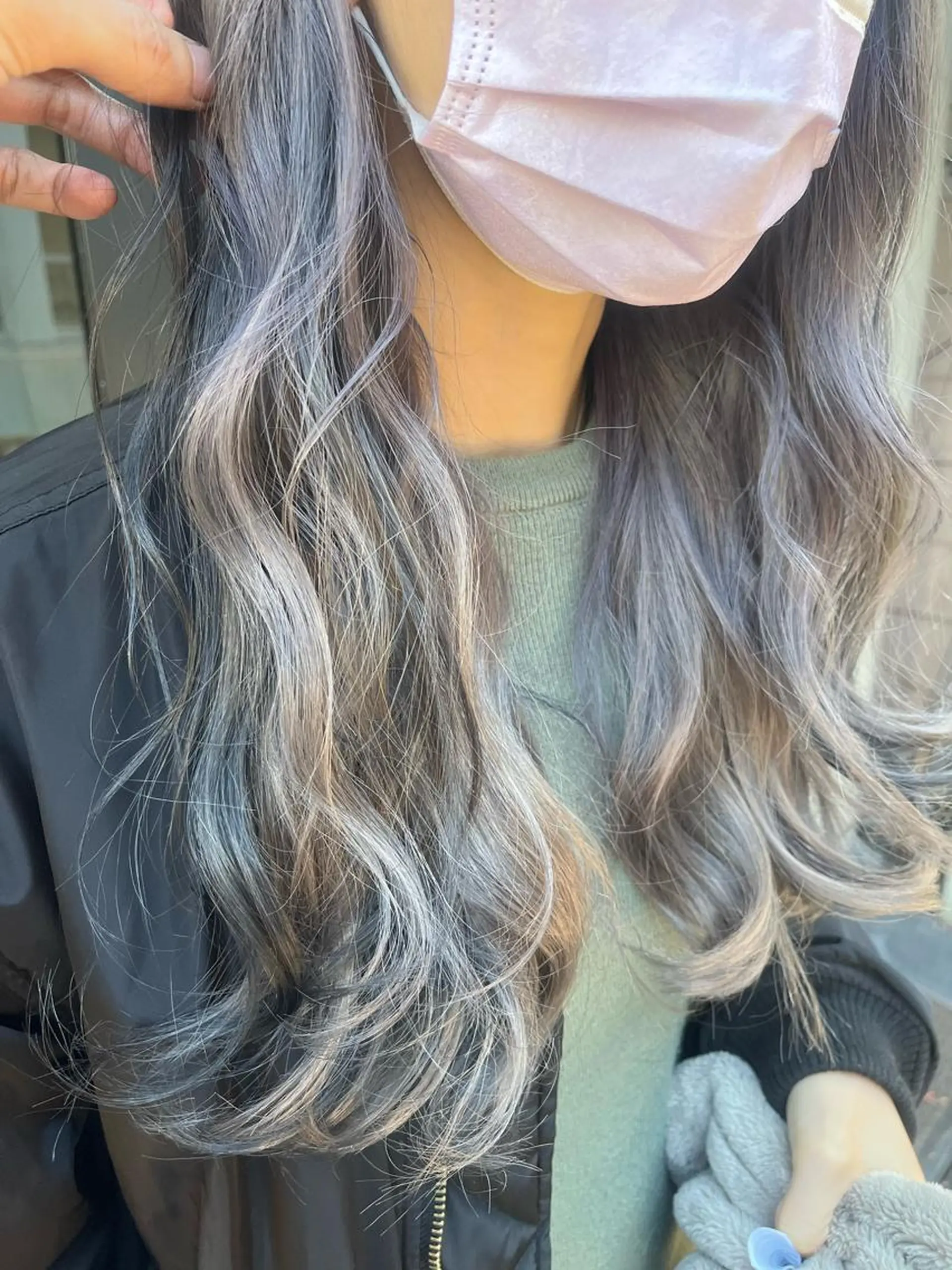 ロング カラー ショートボブ アッシュ バレイヤージュ ミストバング ベージュカラー カット ヘアカラー トリートメント 原宿サロン代表 デザインカラー伊藤卓のヘアスタイル