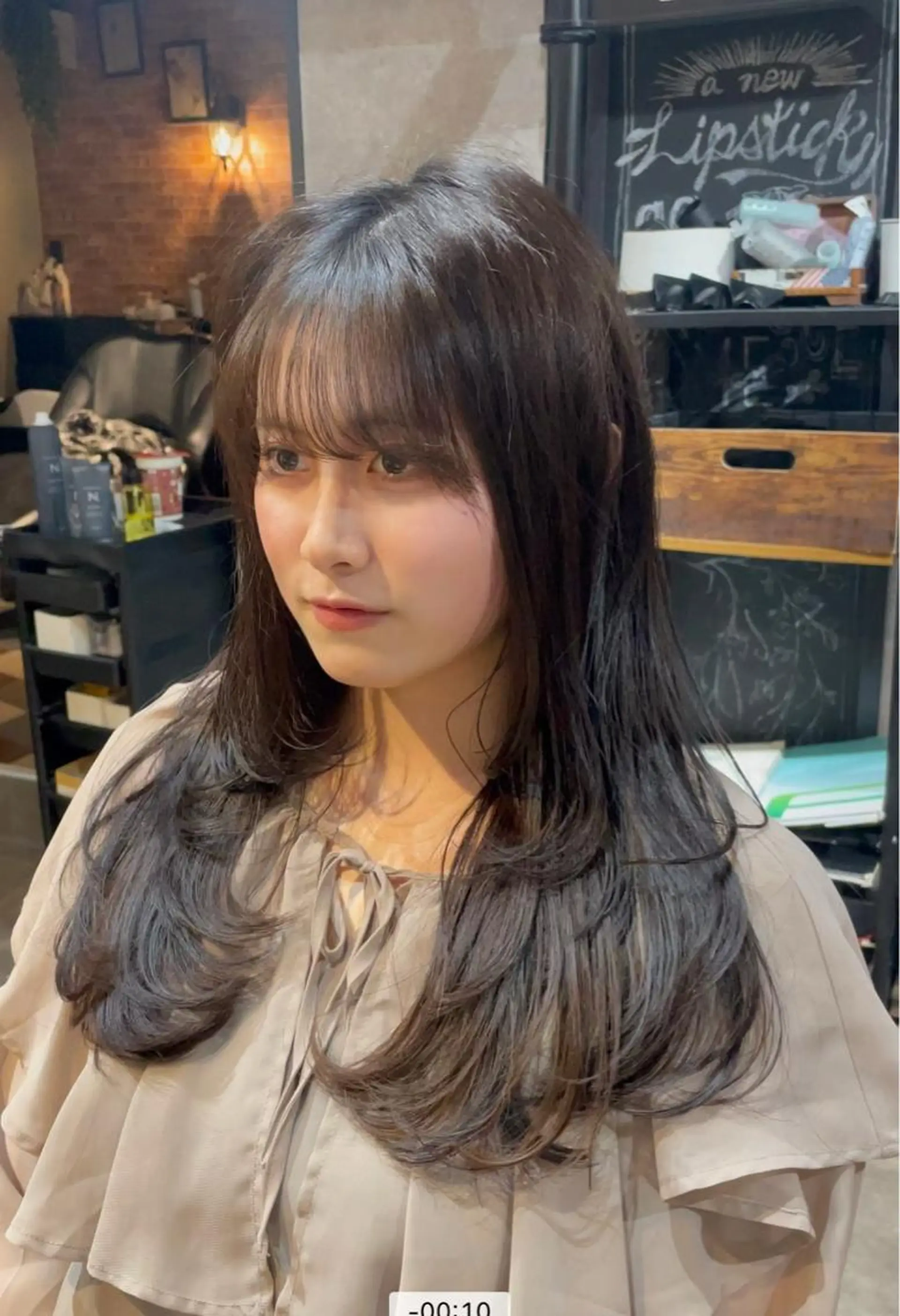 ミディアム レイヤーカット カット トリートメント 🫧顔周りレイヤー/ ウルフ/縮毛/白倉のヘアスタイル