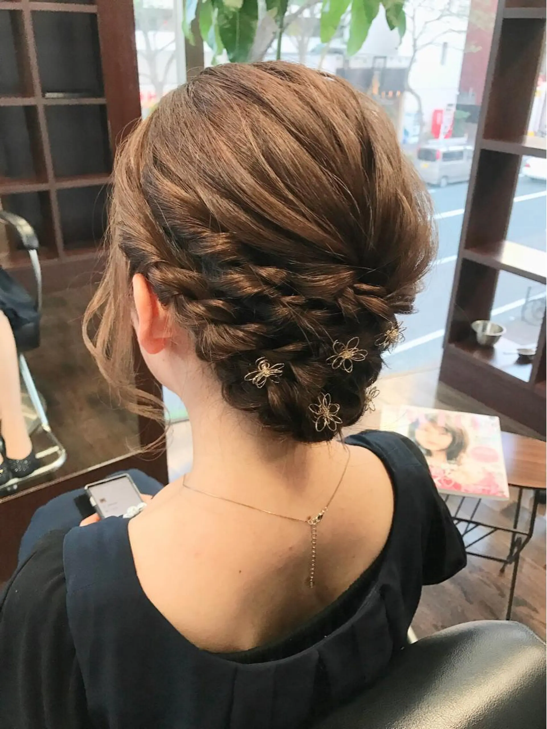 セミロング ヘアアレンジ 沢田 瞳のヘアスタイル