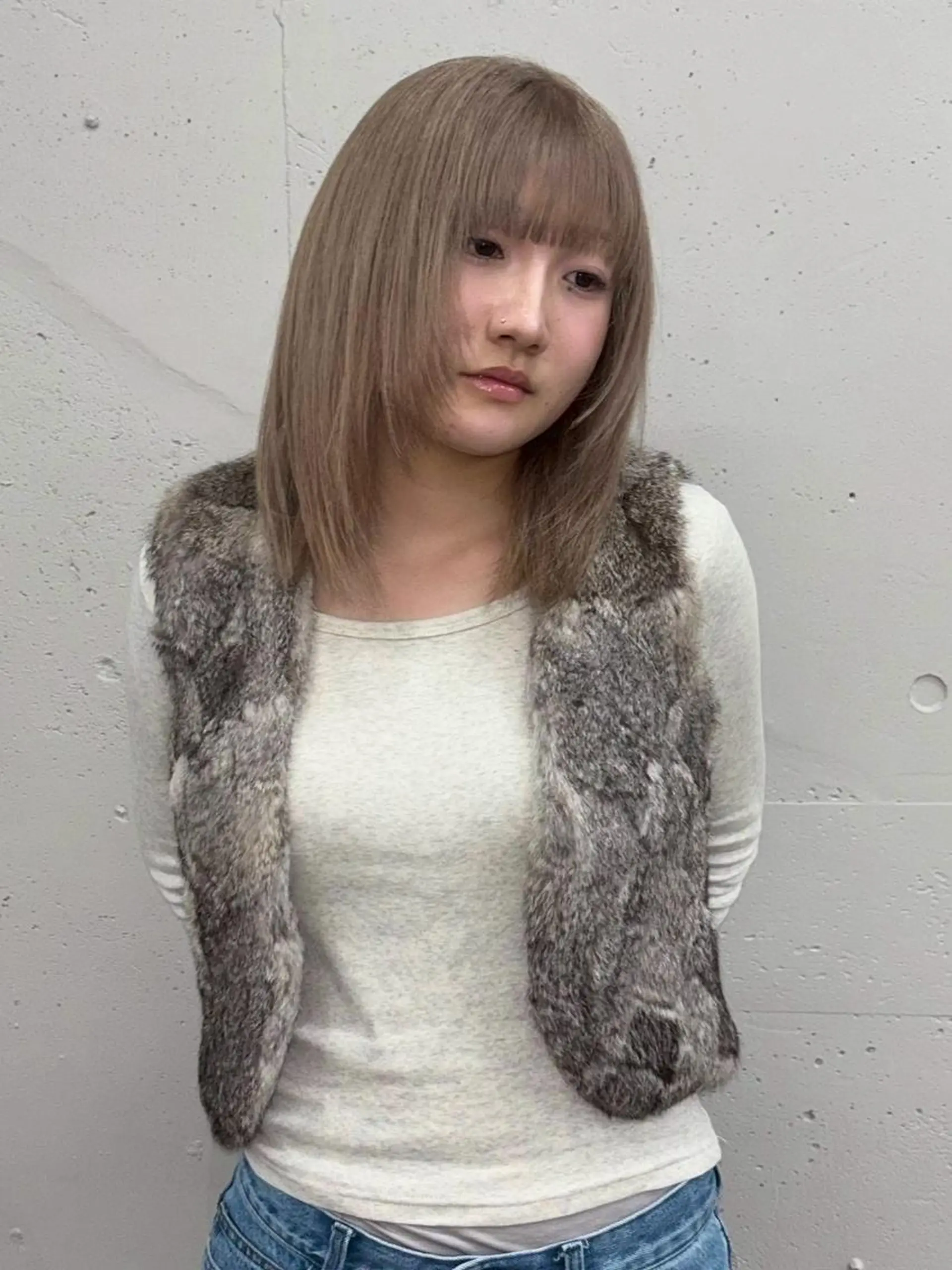 カラー セミロング ベージュカラー ブリーチ ケアブリーチ ハイトーンカラー ミルクティーベージュ ヘアカラー トリートメント ハイトーン😺艶 ✨ブリーチ✨透明感のヘアスタイル