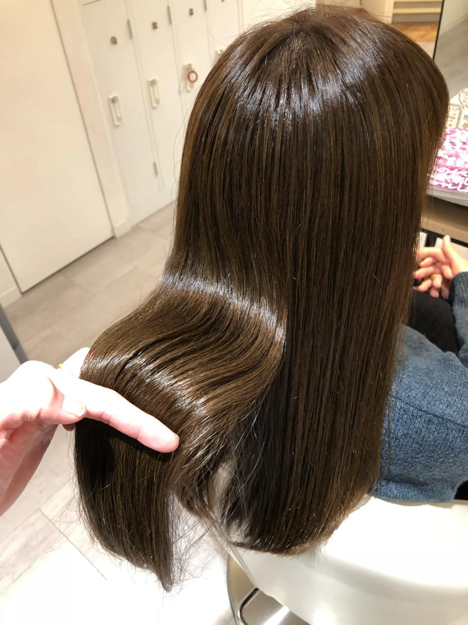 セミロング カラー イルミナカラー 金子 富士のヘアスタイル