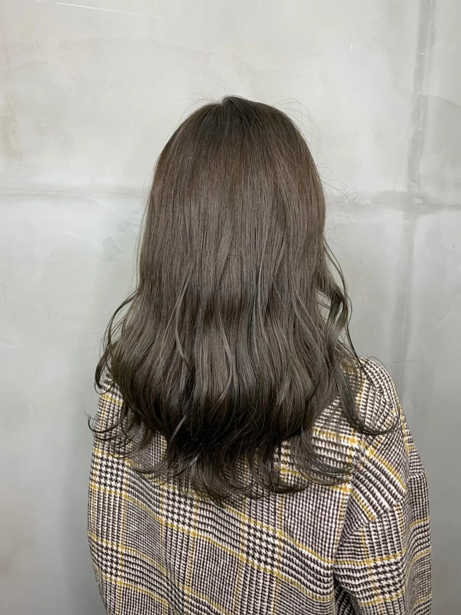 ロング カラー アッシュ バレイヤージュ ベージュカラー ブロンド ブルーカラー カット ヘアカラー トリートメント レイヤーカット/ 艶カラー/RYOMAのヘアスタイル