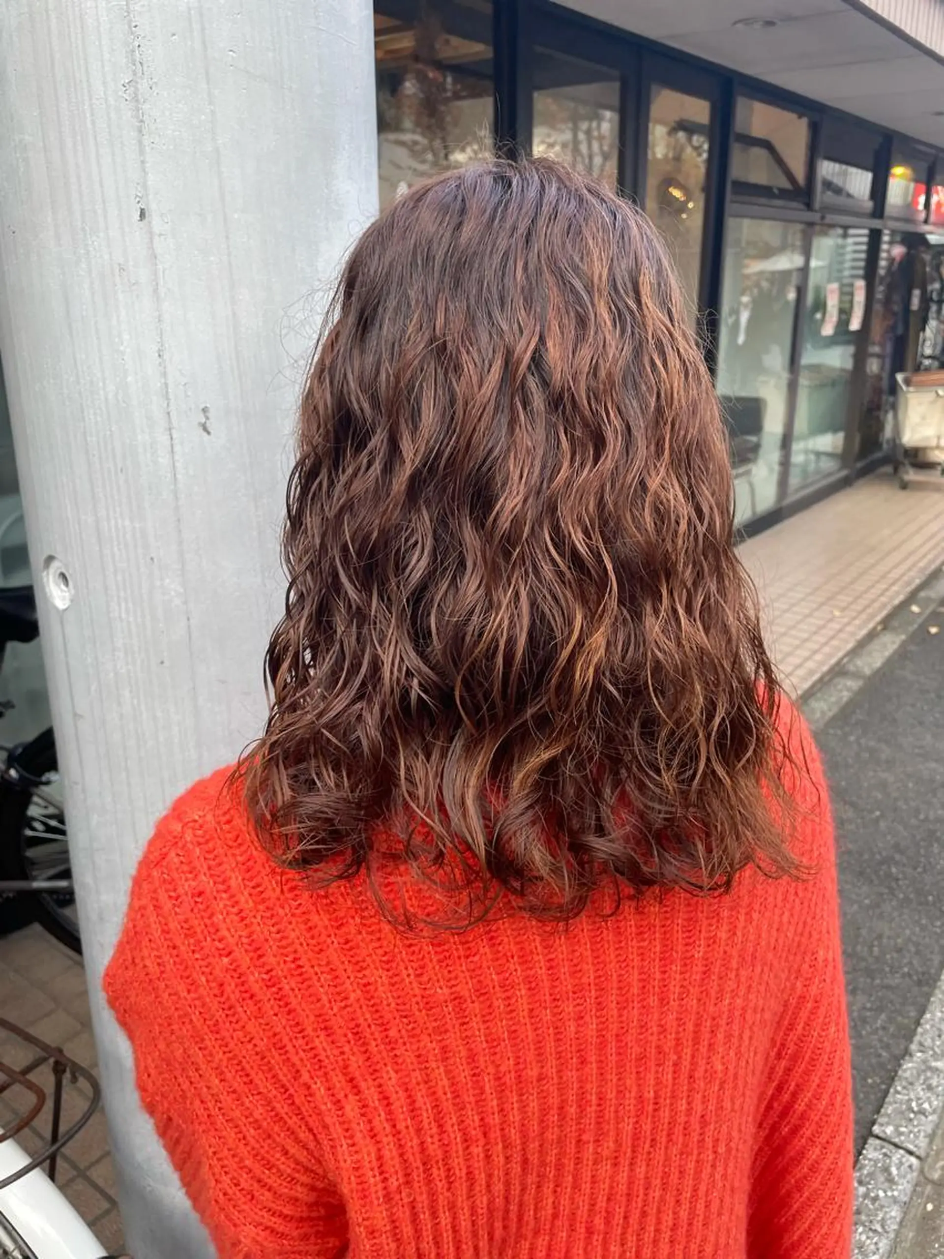 セミロング カラー パーマ ヘアアレンジ カット パーマ satsuki 暖色・ブラウンカラーのヘアスタイル