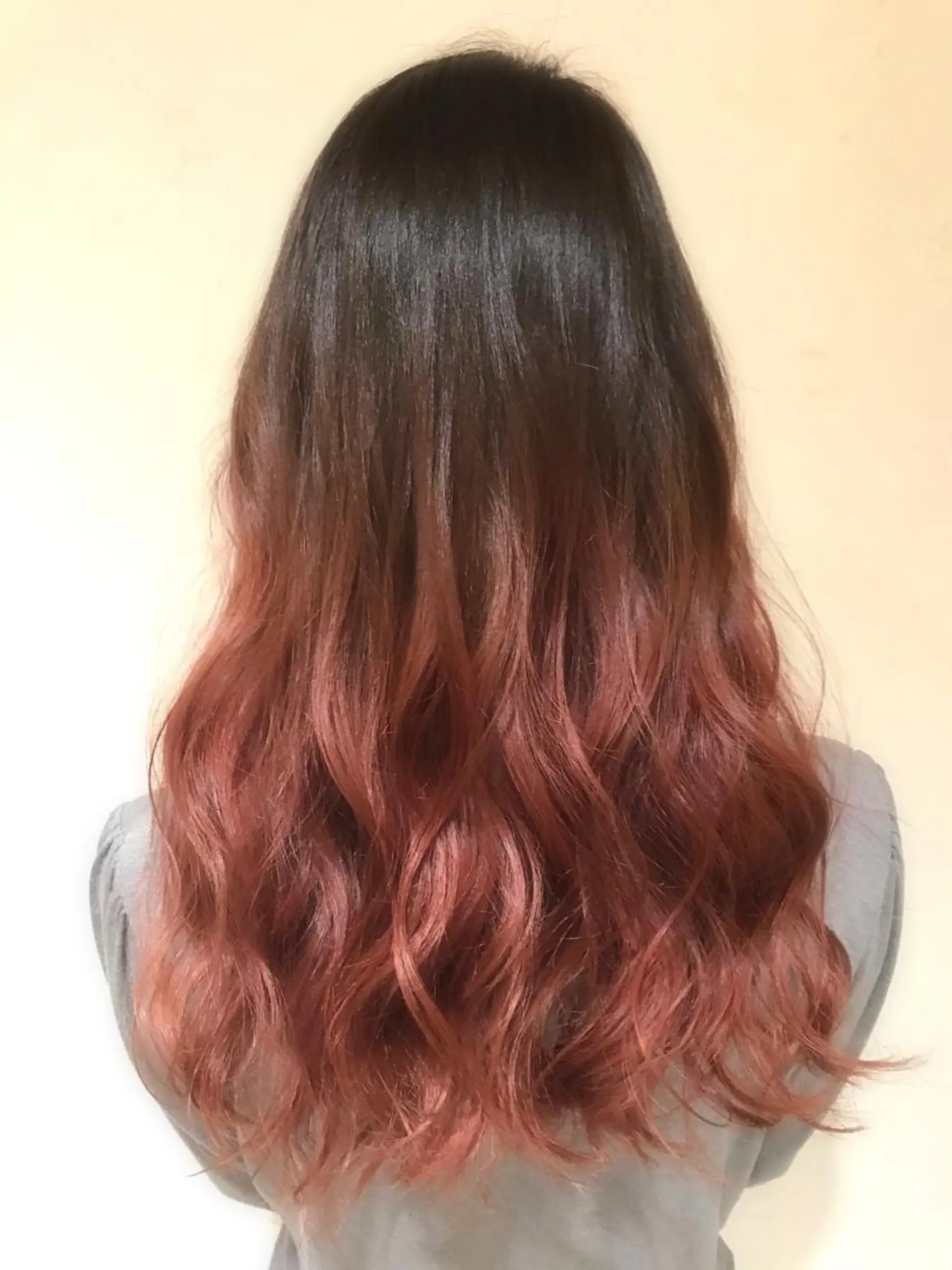 セミロング カラー グラデーションカラー ピンクカラー filo   渋谷 Gishiのヘアスタイル