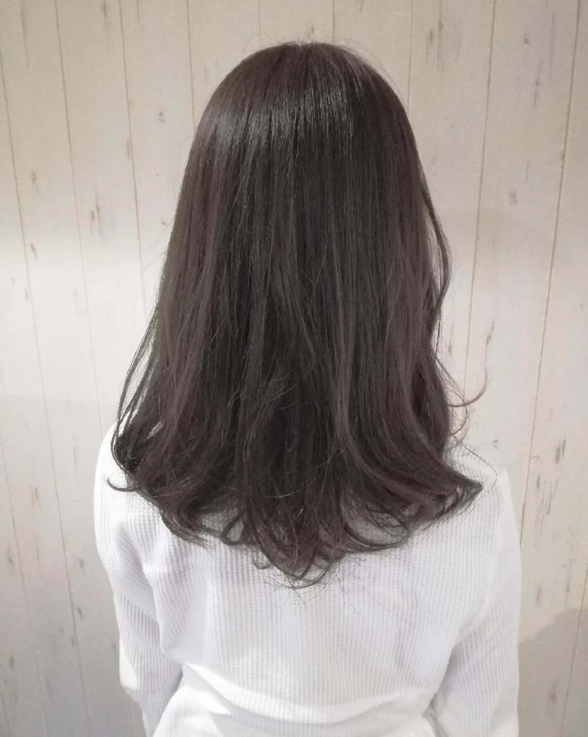 セミロング カラー アッシュ 透明感カラー 西川 敏夫のヘアスタイル