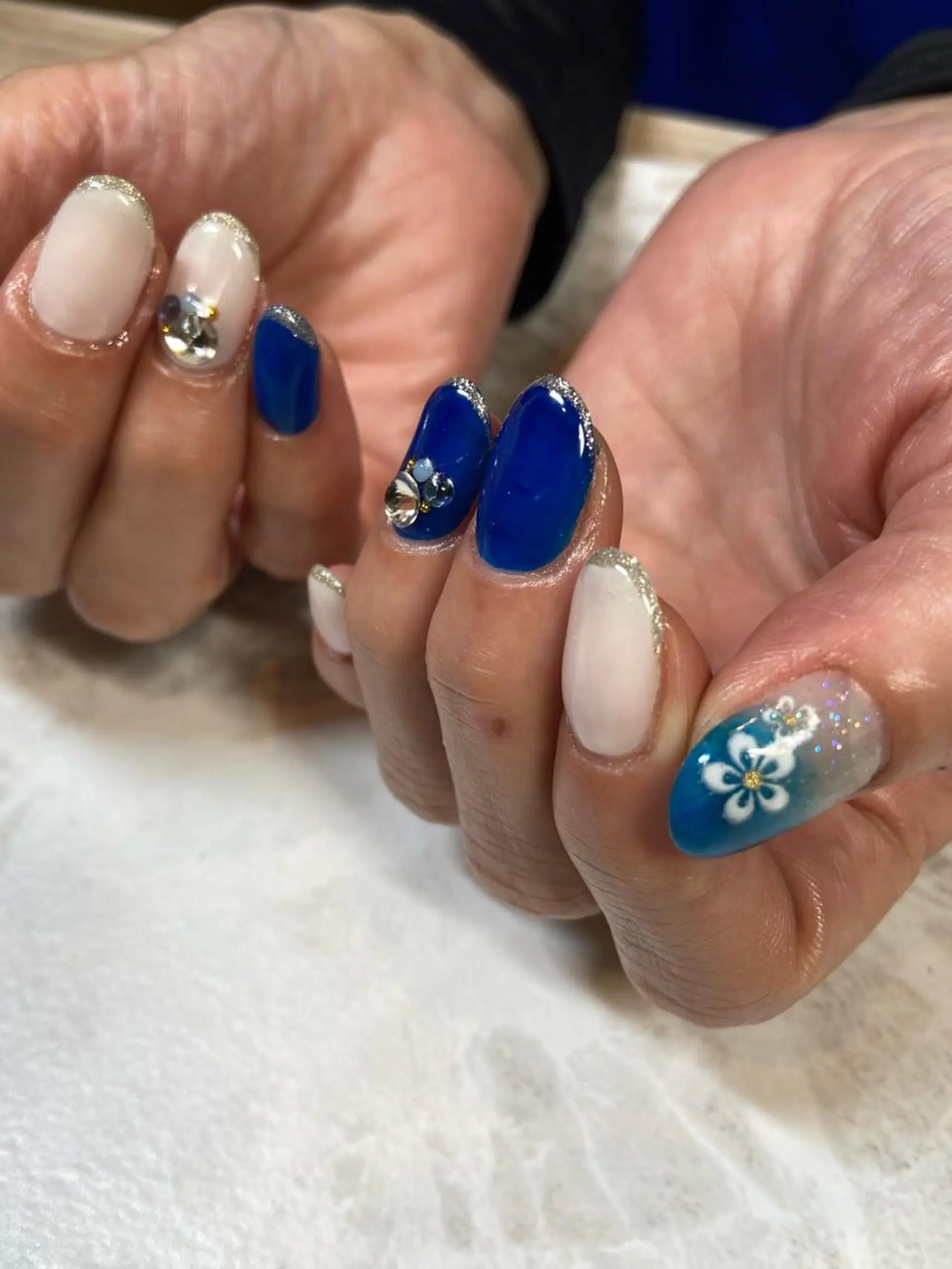 ミディアム ネイル 夏ネイル ネイルサロン ステラのネイルデザイン