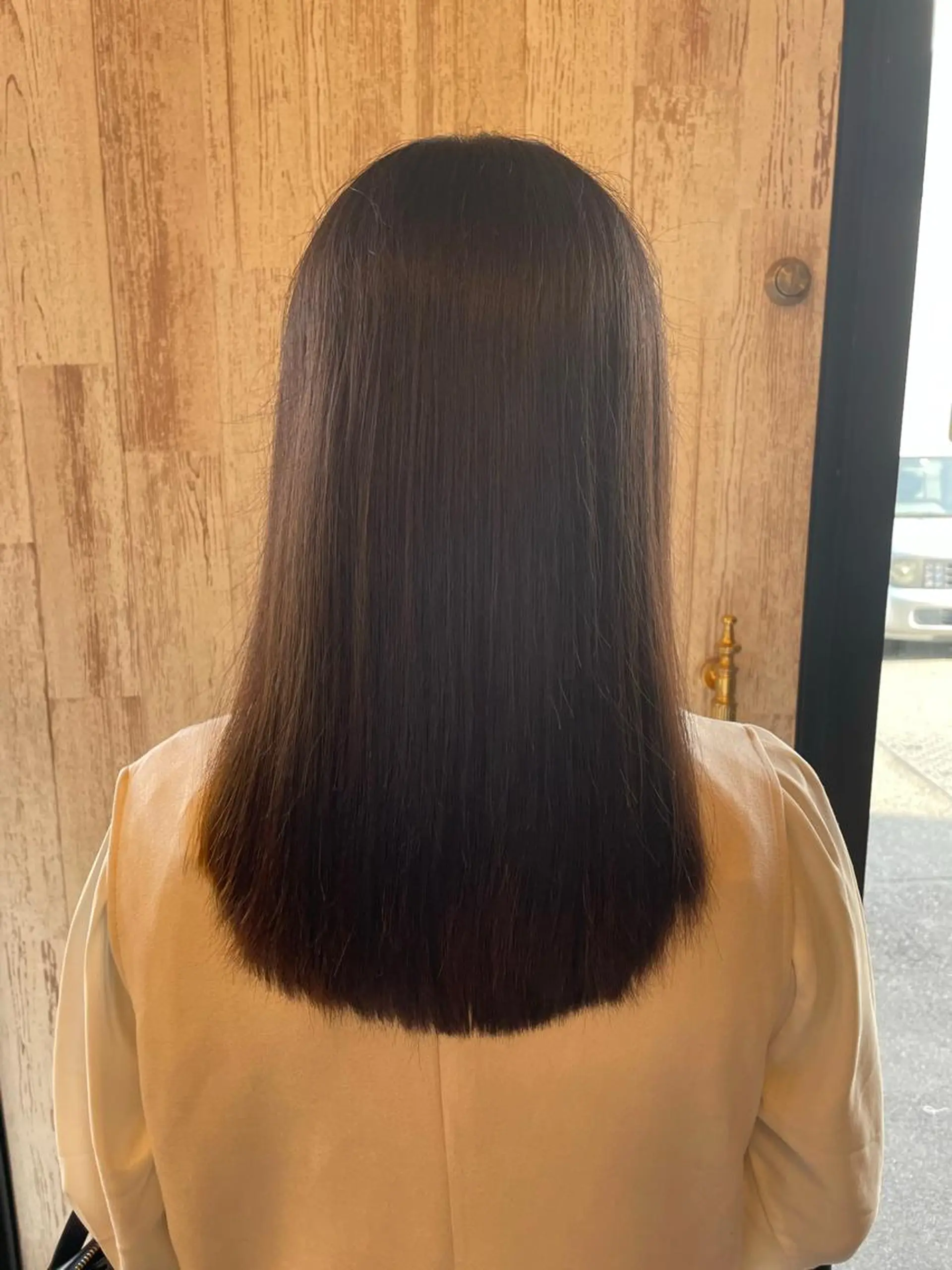 ロング 岡村 真子のヘアスタイル