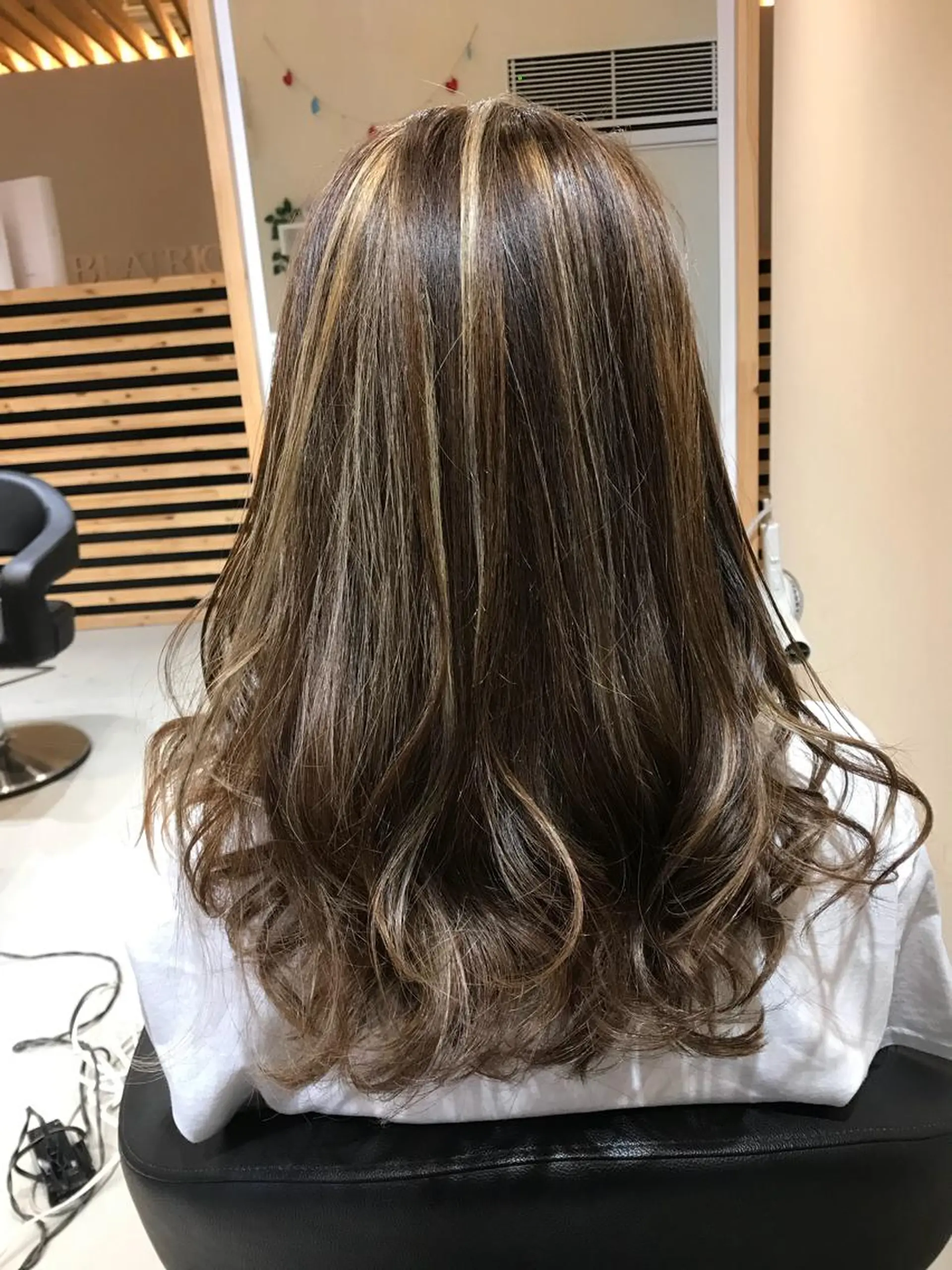ロング カラー 関口 友行のヘアスタイル