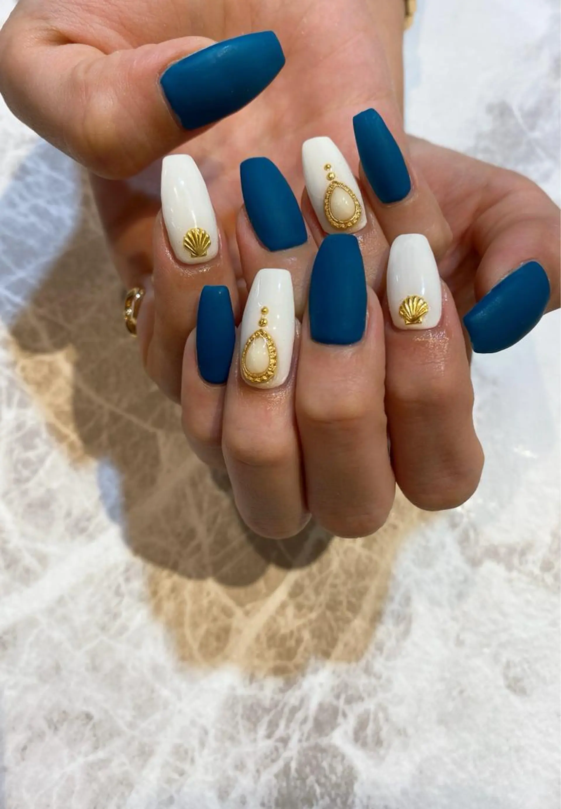 ネイル BLITZ Nail 岩田💅🏻✨のネイルデザイン