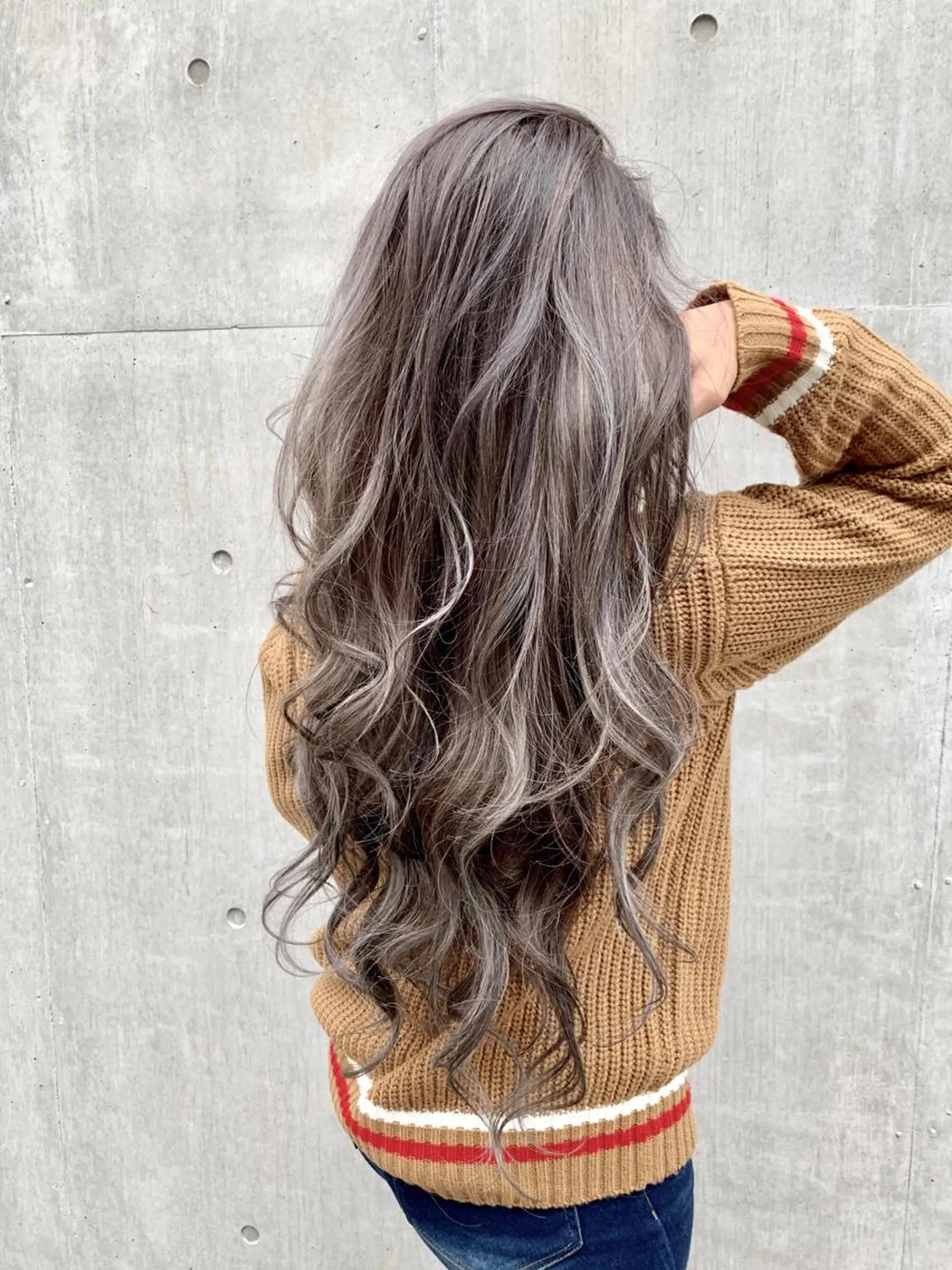 ロング カラー グレージュ ハイライトカラー ハイライト ヘアカラー トリートメント ヘッドスパ ヘアセット Akua【代表】 Kazumaのヘアスタイル