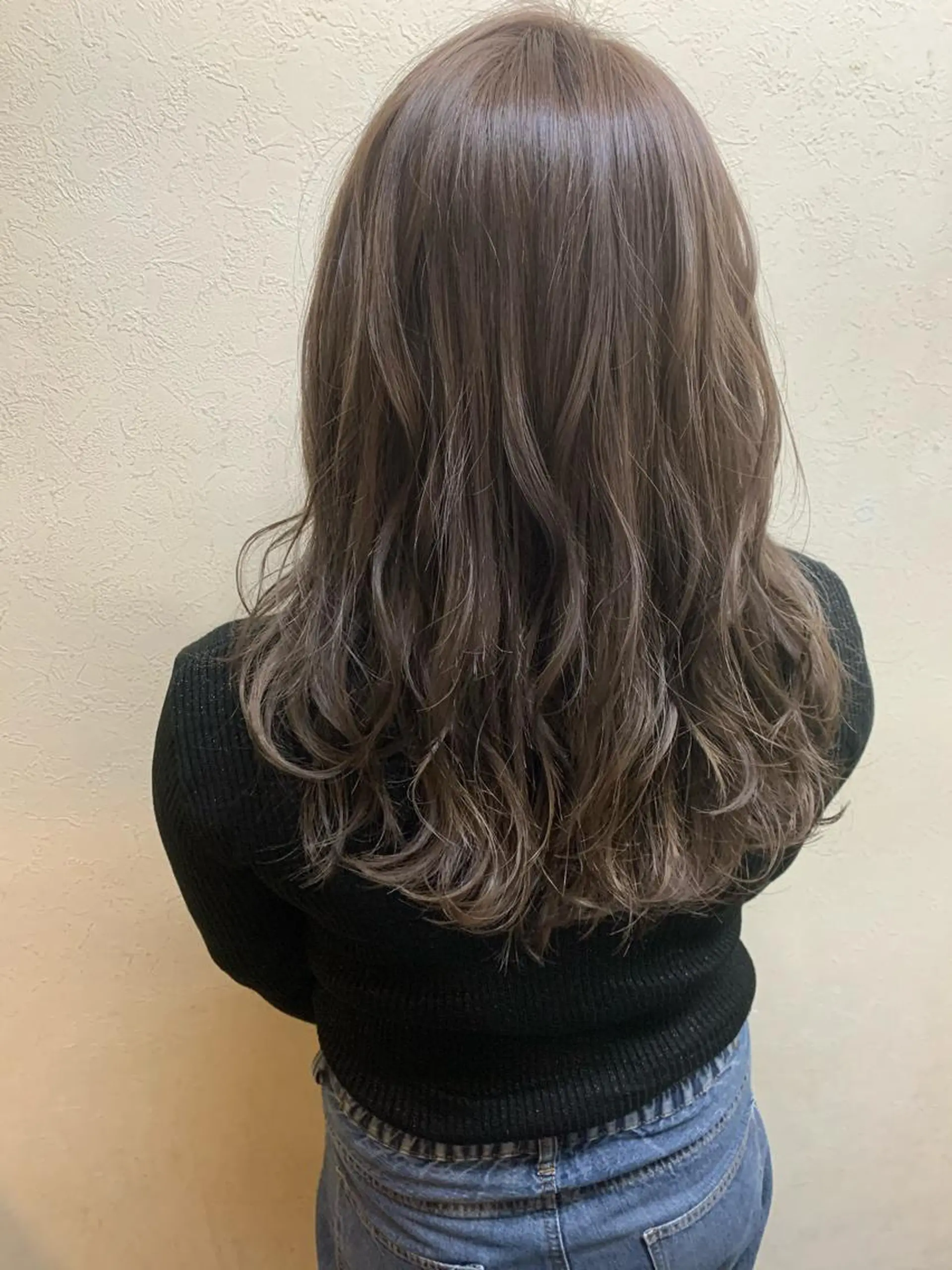 セミロング カラー Mikuri 【Little】のヘアスタイル